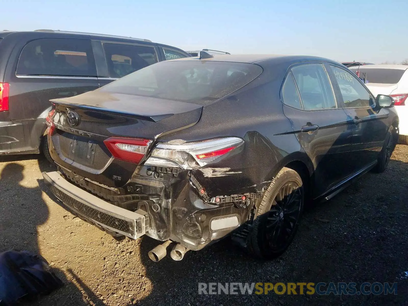 4 fotografías del automóvil dañado 4T1B11HK6KU235382 TOYOTA CAMRY 2019