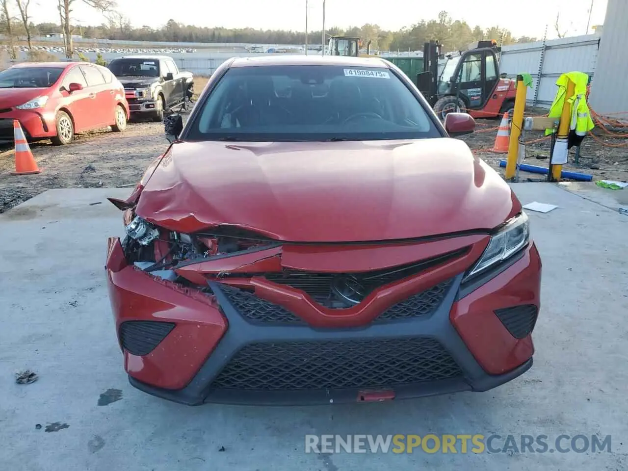 5 fotografías del automóvil dañado 4T1B11HK6KU239755 TOYOTA CAMRY 2019
