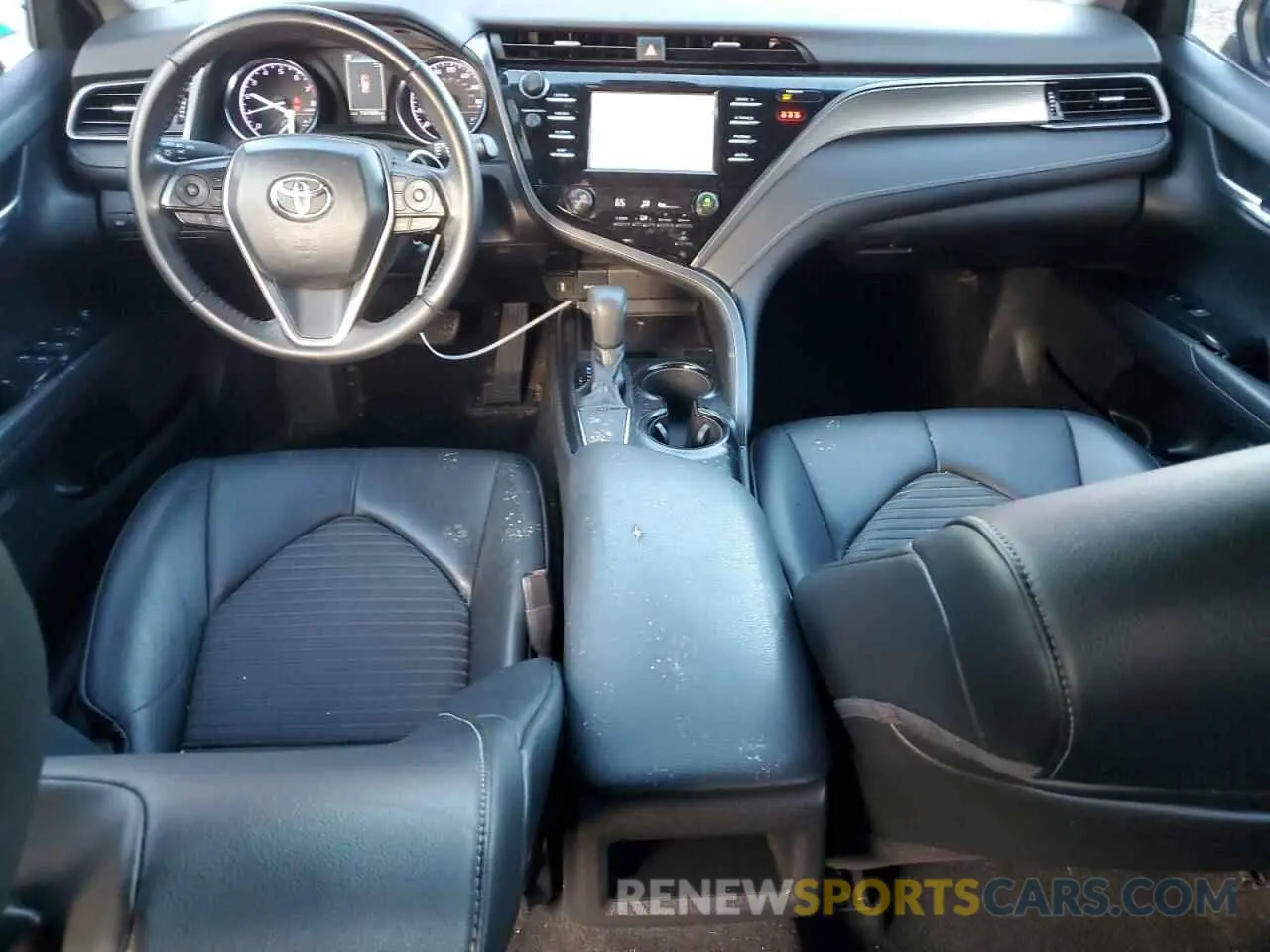 8 fotografías del automóvil dañado 4T1B11HK6KU239755 TOYOTA CAMRY 2019