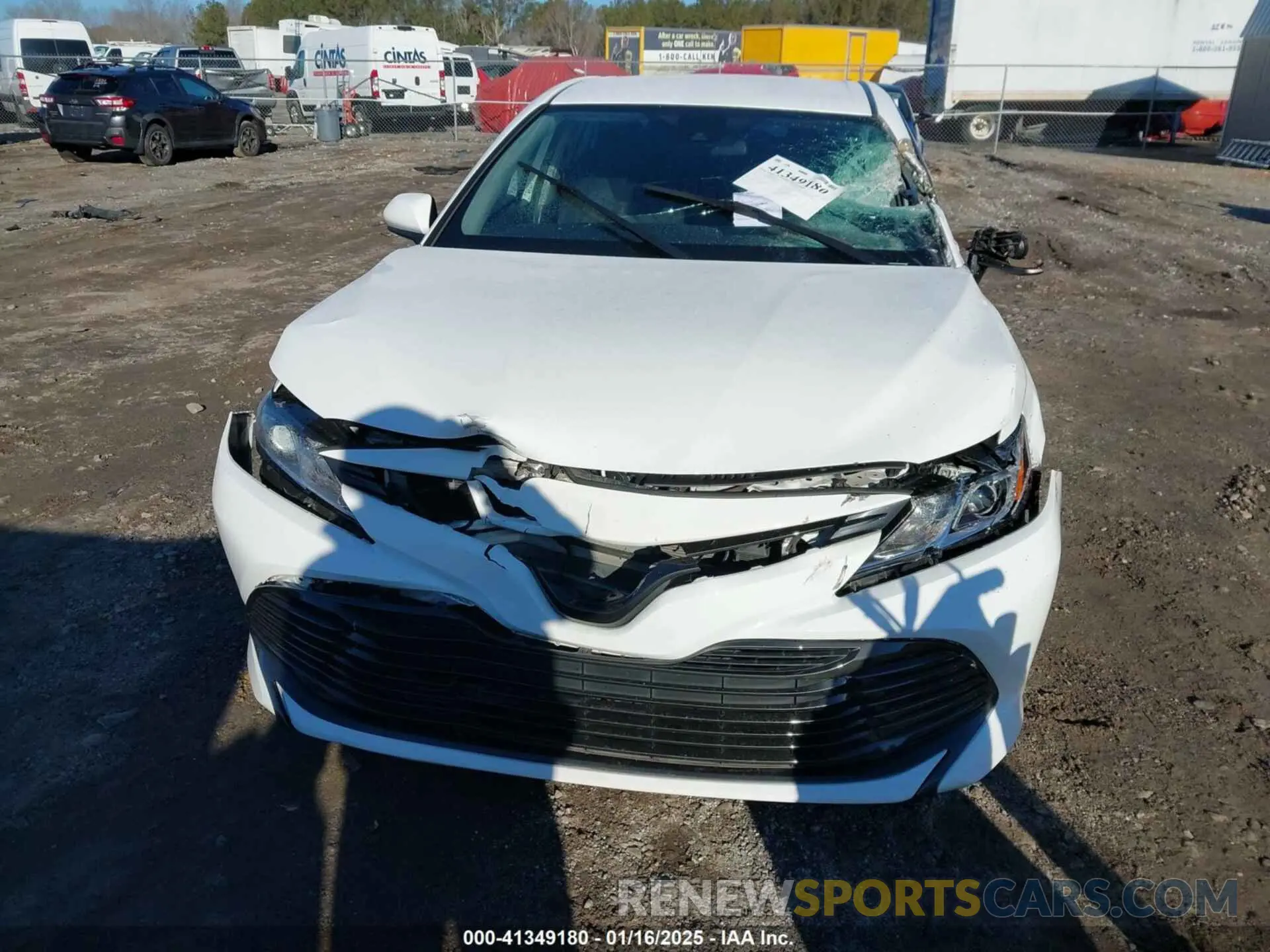 12 fotografías del automóvil dañado 4T1B11HK6KU247578 TOYOTA CAMRY 2019