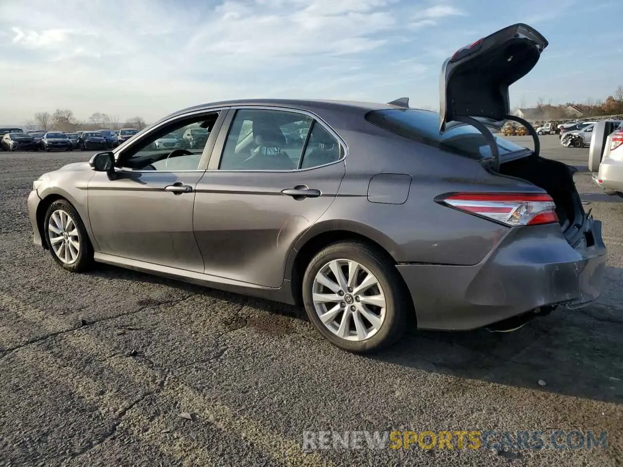 2 fotografías del automóvil dañado 4T1B11HK6KU253994 TOYOTA CAMRY 2019