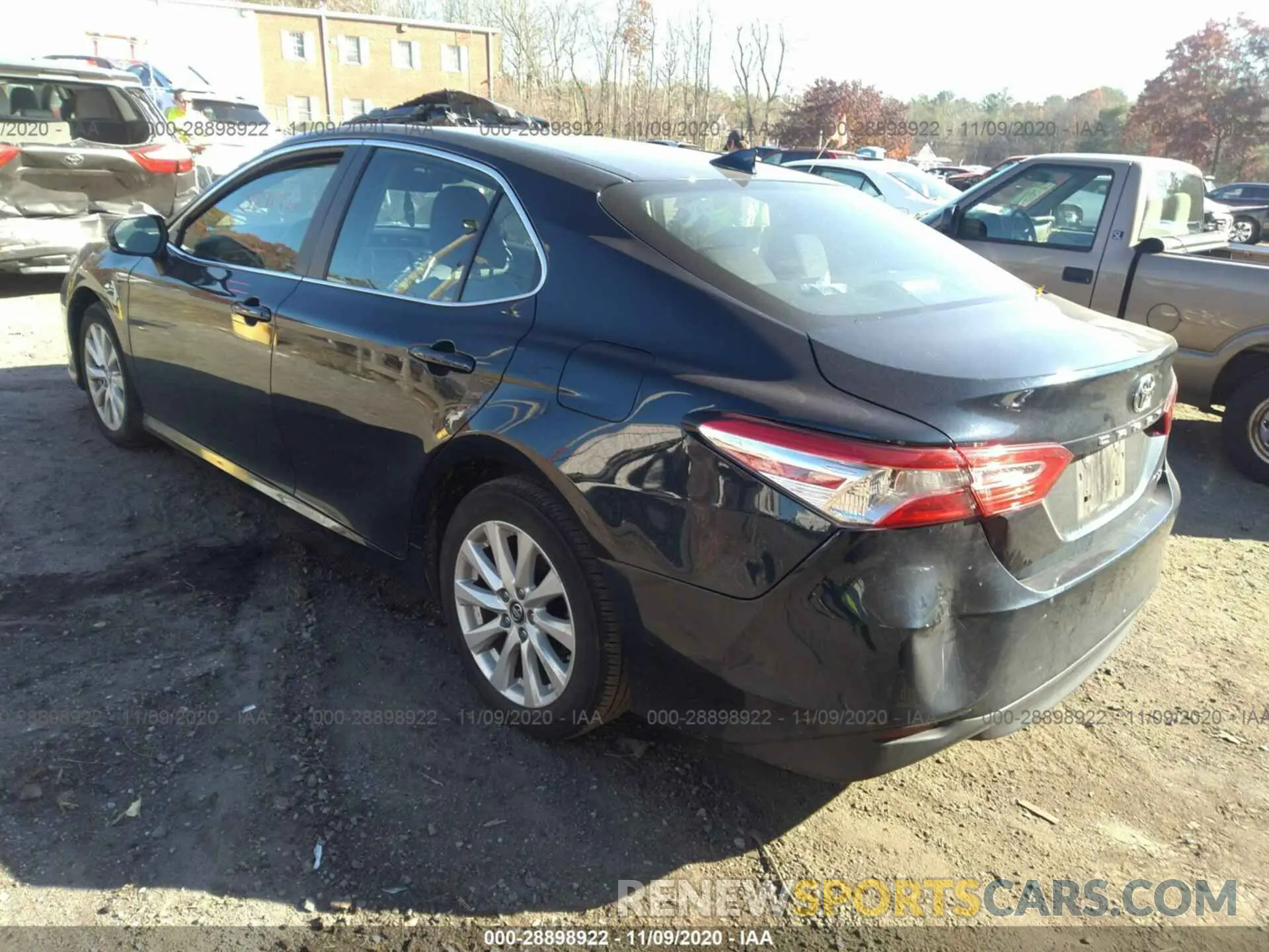 3 fotografías del automóvil dañado 4T1B11HK6KU272058 TOYOTA CAMRY 2019