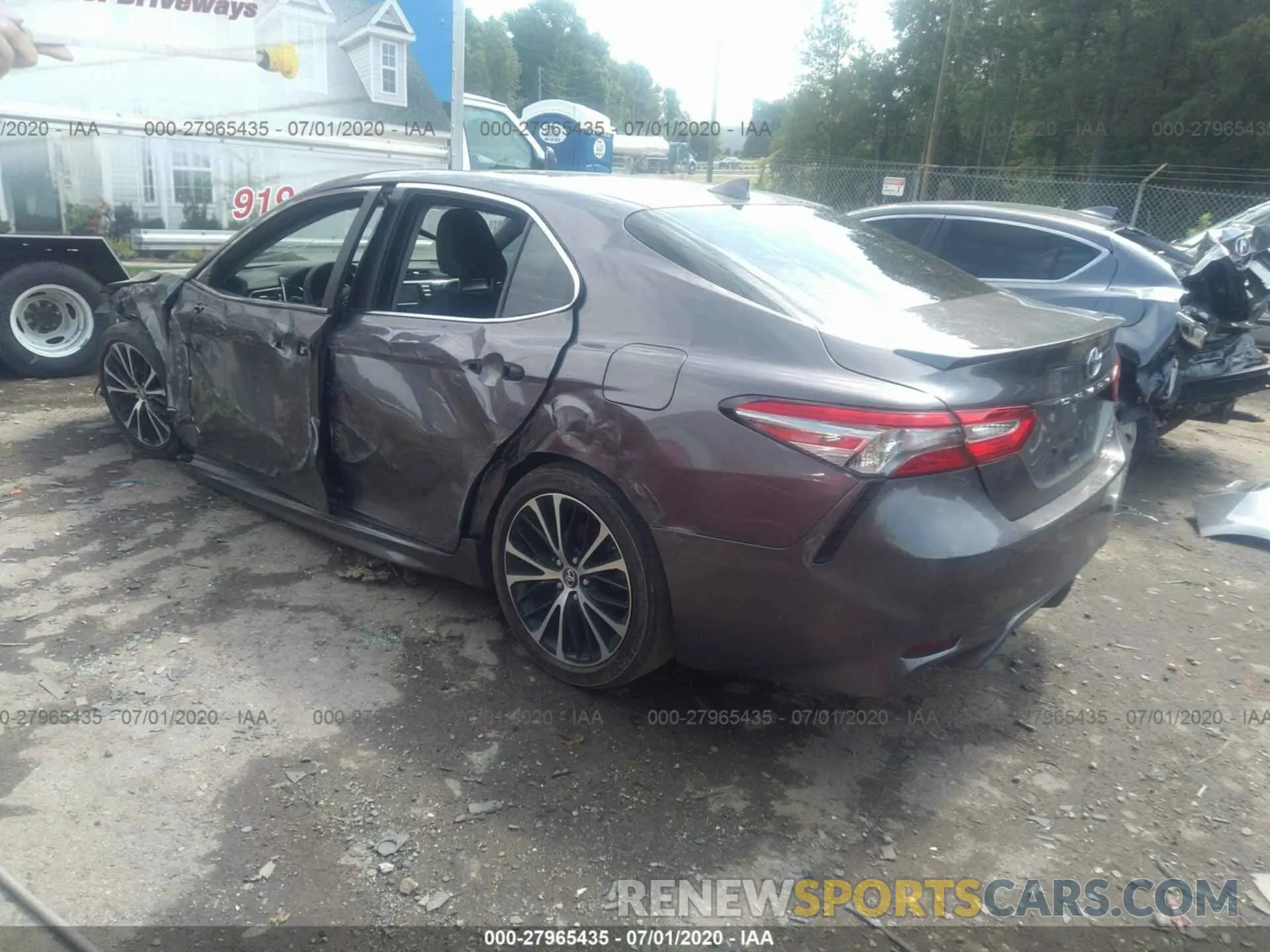 3 fotografías del automóvil dañado 4T1B11HK6KU273002 TOYOTA CAMRY 2019