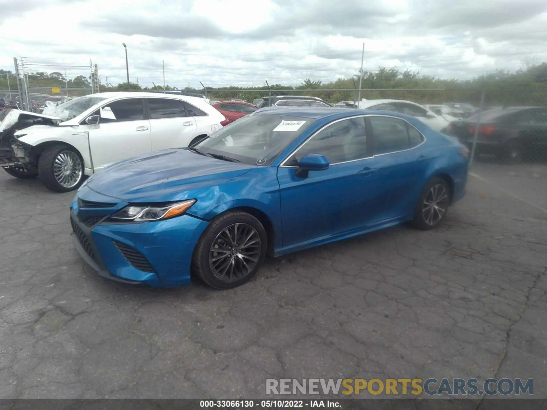 2 fotografías del automóvil dañado 4T1B11HK6KU273713 TOYOTA CAMRY 2019