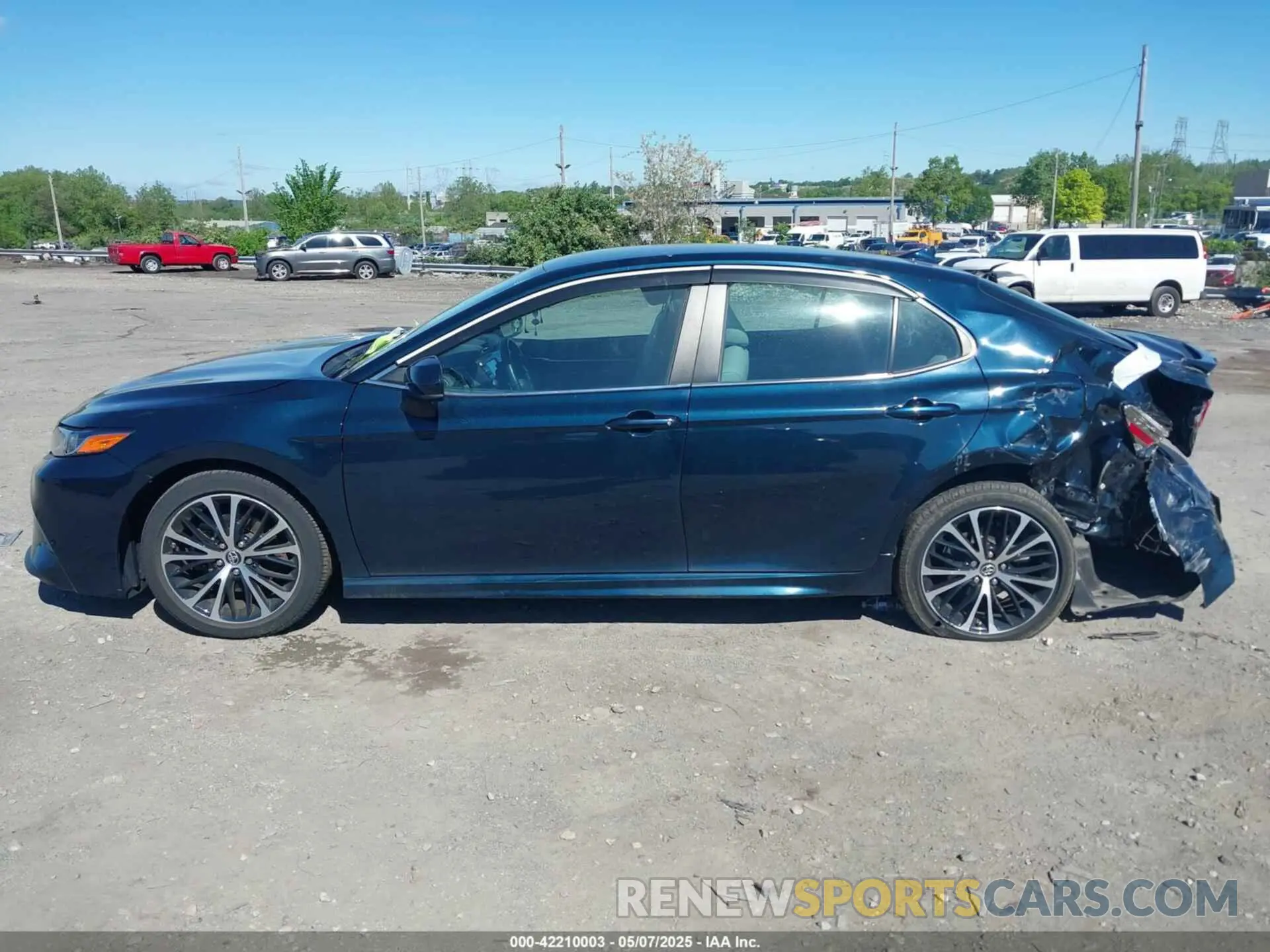 14 fotografías del automóvil dañado 4T1B11HK6KU283500 TOYOTA CAMRY 2019