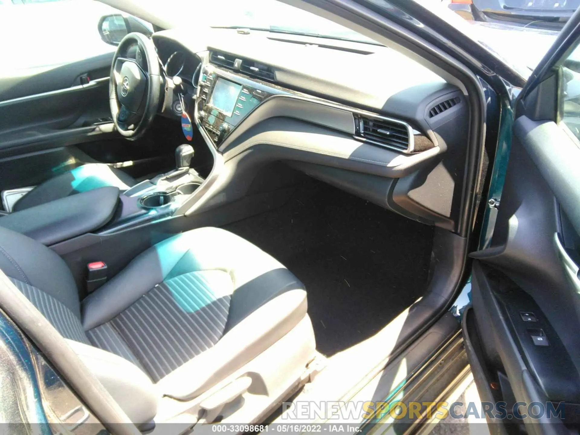 5 fotografías del automóvil dañado 4T1B11HK6KU290852 TOYOTA CAMRY 2019