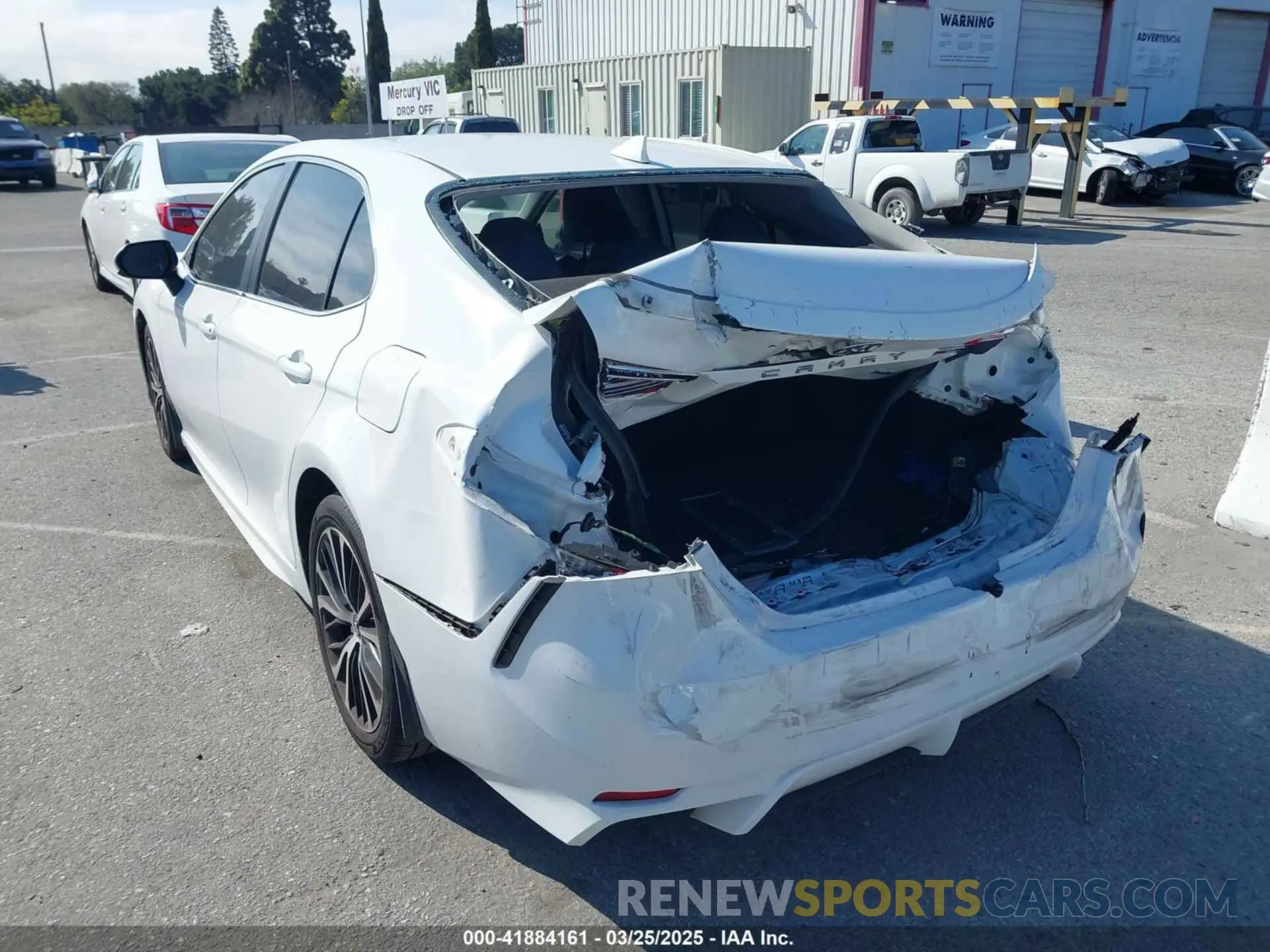 3 fotografías del automóvil dañado 4T1B11HK6KU684612 TOYOTA CAMRY 2019
