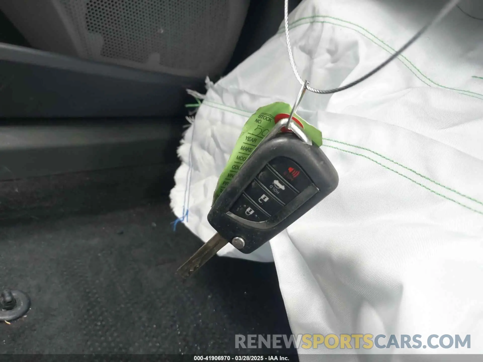 11 fotografías del automóvil dañado 4T1B11HK6KU685386 TOYOTA CAMRY 2019