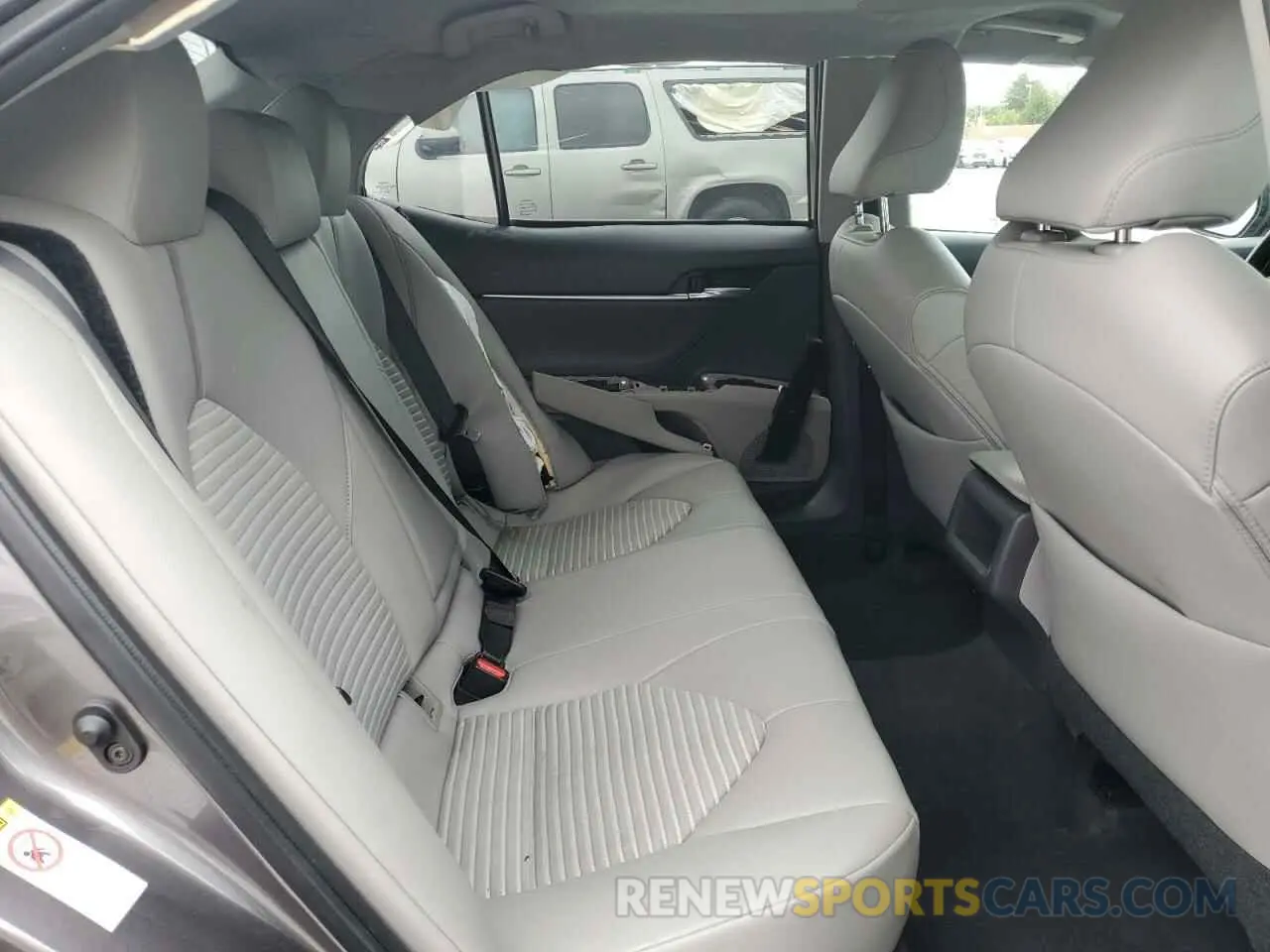 10 fotografías del automóvil dañado 4T1B11HK6KU702896 TOYOTA CAMRY 2019