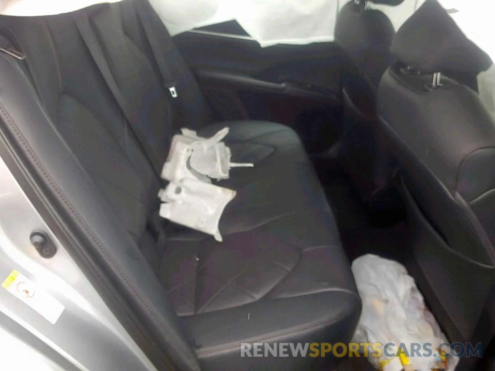 6 fotografías del automóvil dañado 4T1B11HK6KU703496 TOYOTA CAMRY 2019
