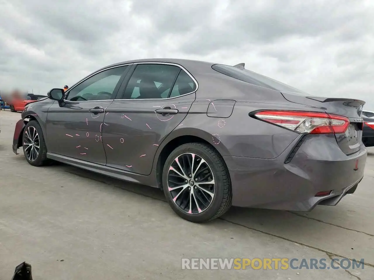 2 fotografías del automóvil dañado 4T1B11HK6KU726678 TOYOTA CAMRY 2019