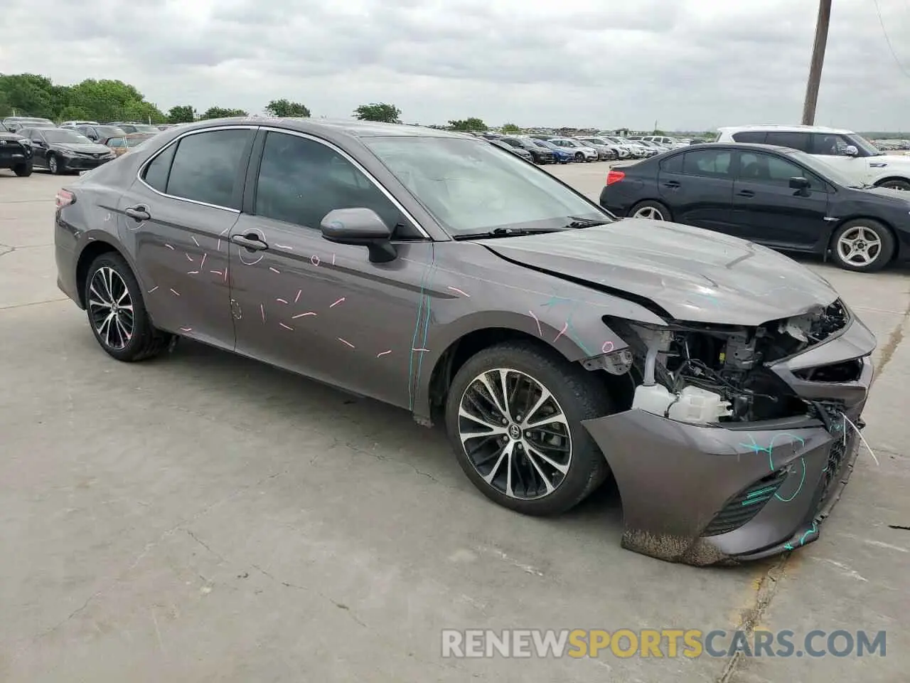 4 fotografías del automóvil dañado 4T1B11HK6KU726678 TOYOTA CAMRY 2019