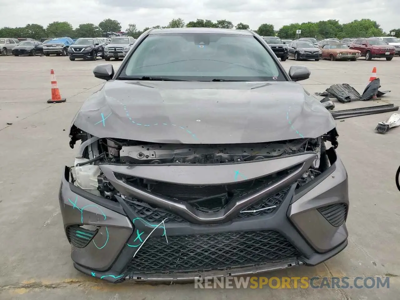 5 fotografías del automóvil dañado 4T1B11HK6KU726678 TOYOTA CAMRY 2019