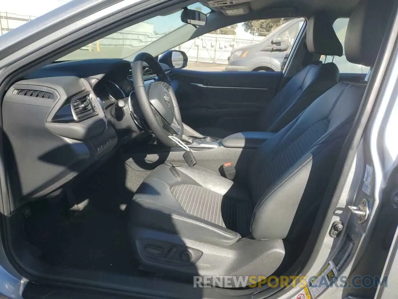 7 fotografías del automóvil dañado 4T1B11HK6KU735784 TOYOTA CAMRY 2019