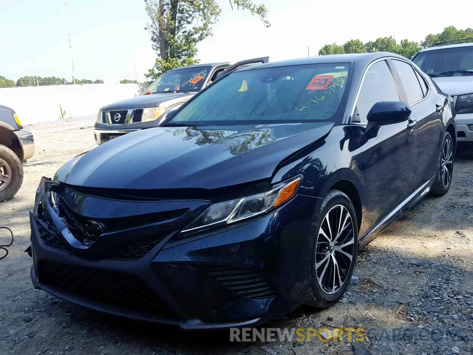 2 fotografías del automóvil dañado 4T1B11HK6KU737776 TOYOTA CAMRY 2019