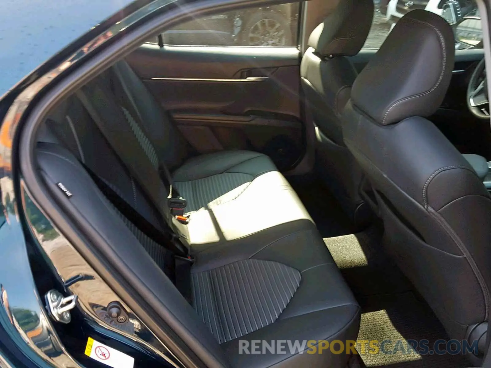 6 fotografías del automóvil dañado 4T1B11HK6KU737776 TOYOTA CAMRY 2019