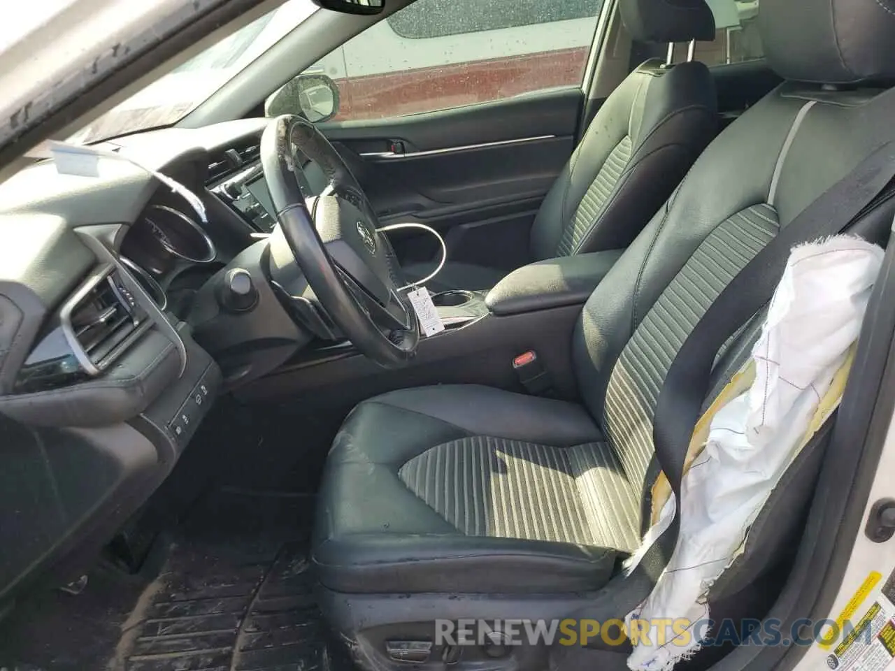 7 fotografías del automóvil dañado 4T1B11HK6KU743657 TOYOTA CAMRY 2019