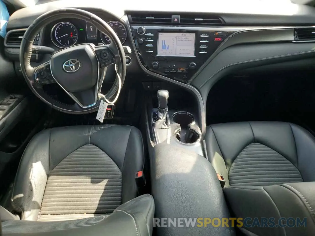 8 fotografías del automóvil dañado 4T1B11HK6KU743657 TOYOTA CAMRY 2019