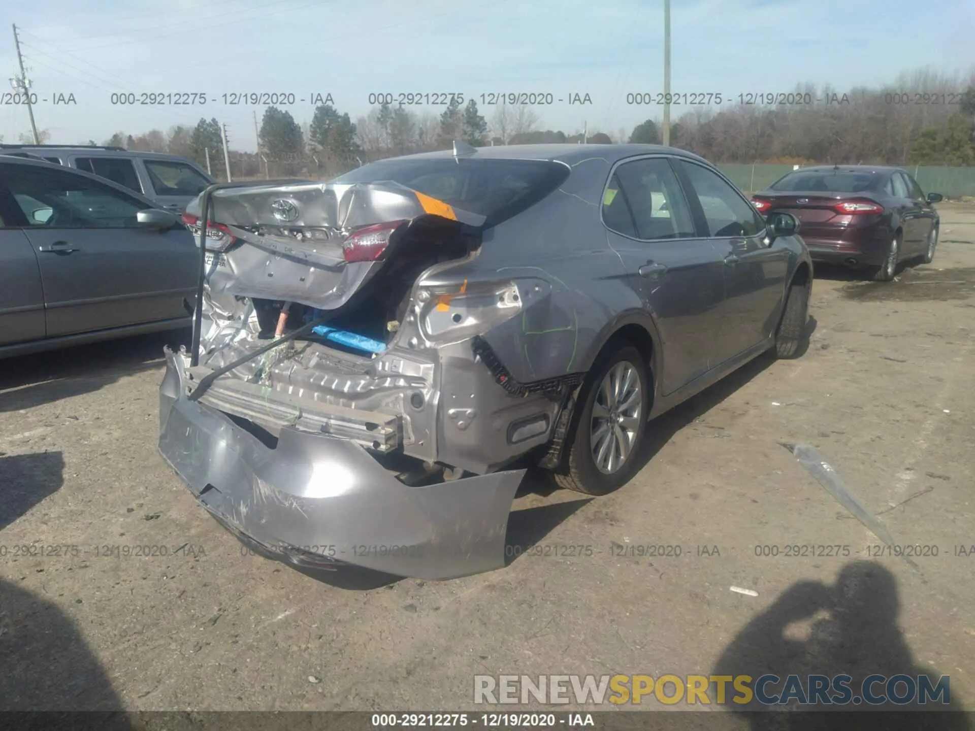 4 fotografías del automóvil dañado 4T1B11HK6KU753640 TOYOTA CAMRY 2019