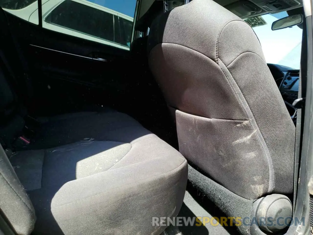 10 fotografías del automóvil dañado 4T1B11HK6KU754643 TOYOTA CAMRY 2019
