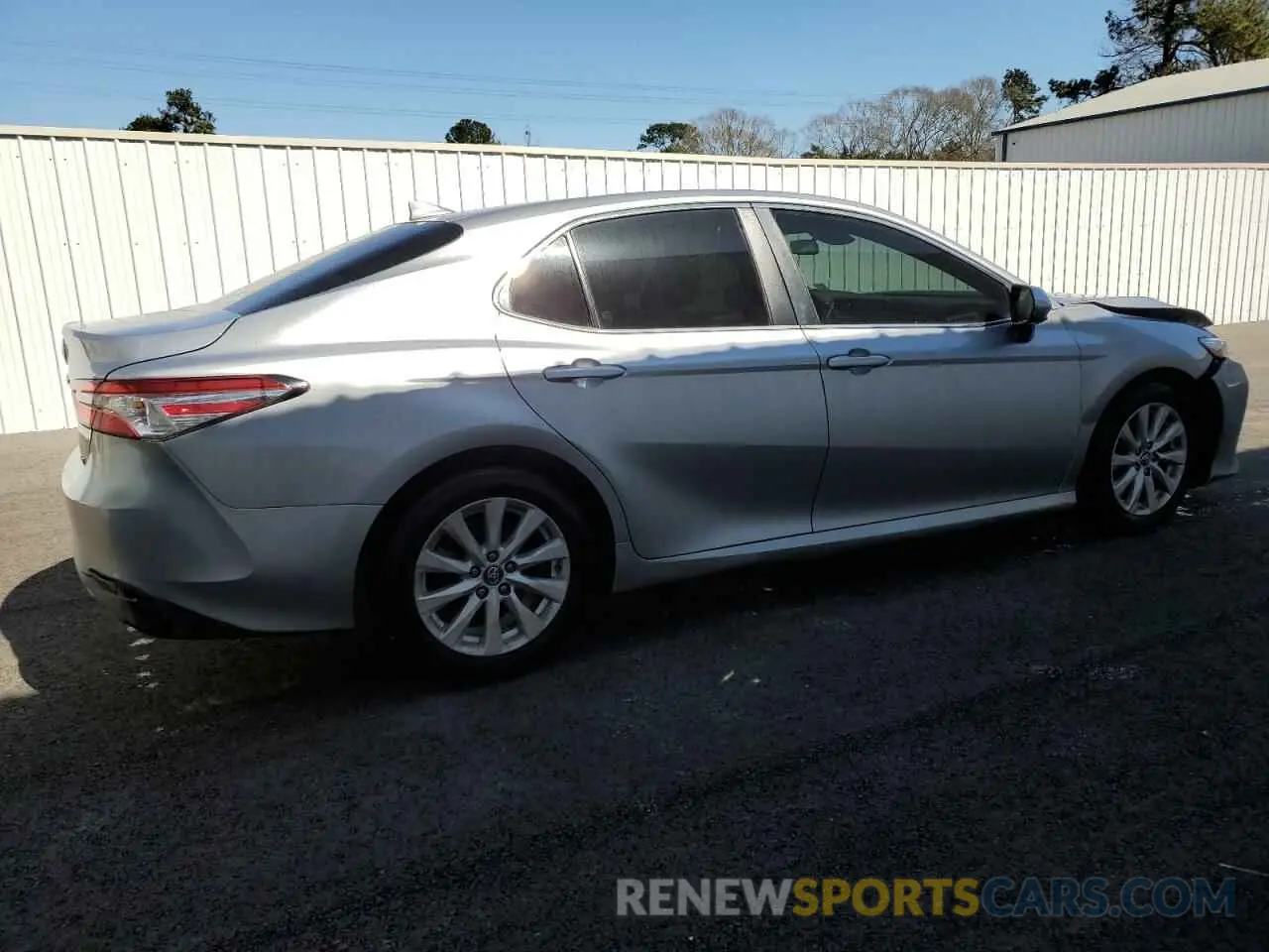 3 fotografías del automóvil dañado 4T1B11HK6KU754643 TOYOTA CAMRY 2019