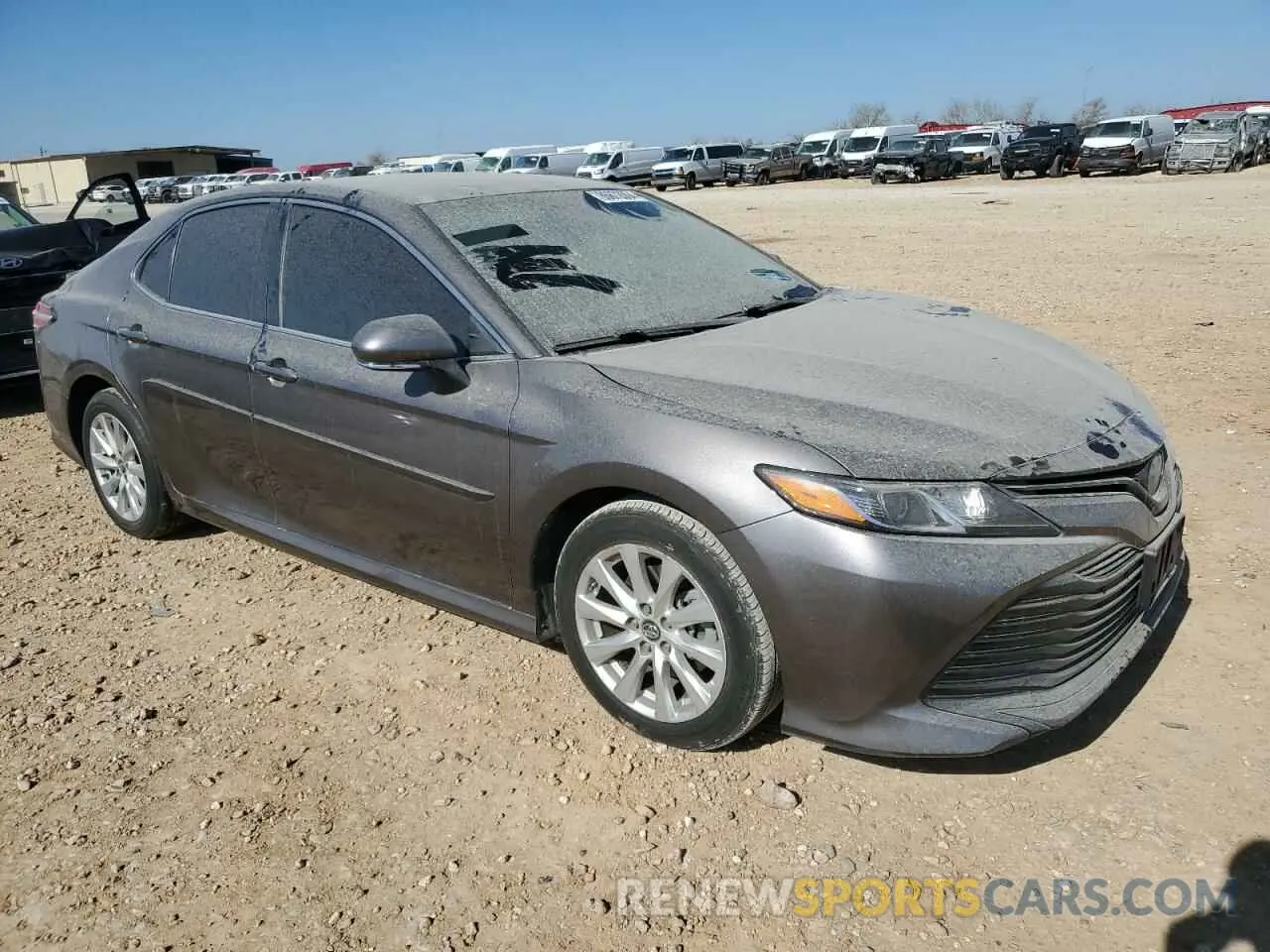 4 fotografías del automóvil dañado 4T1B11HK6KU758269 TOYOTA CAMRY 2019