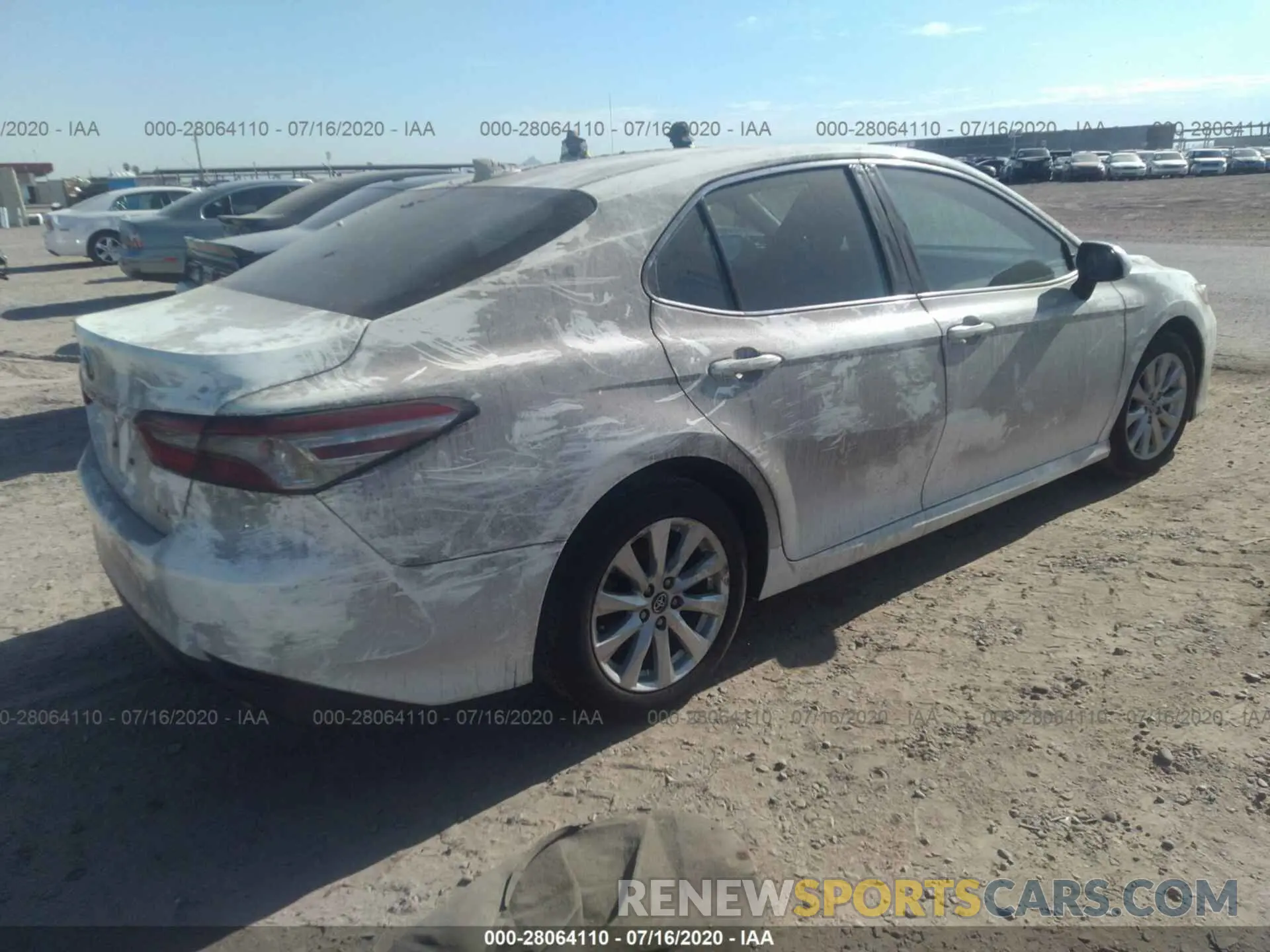4 fotografías del automóvil dañado 4T1B11HK6KU759096 TOYOTA CAMRY 2019