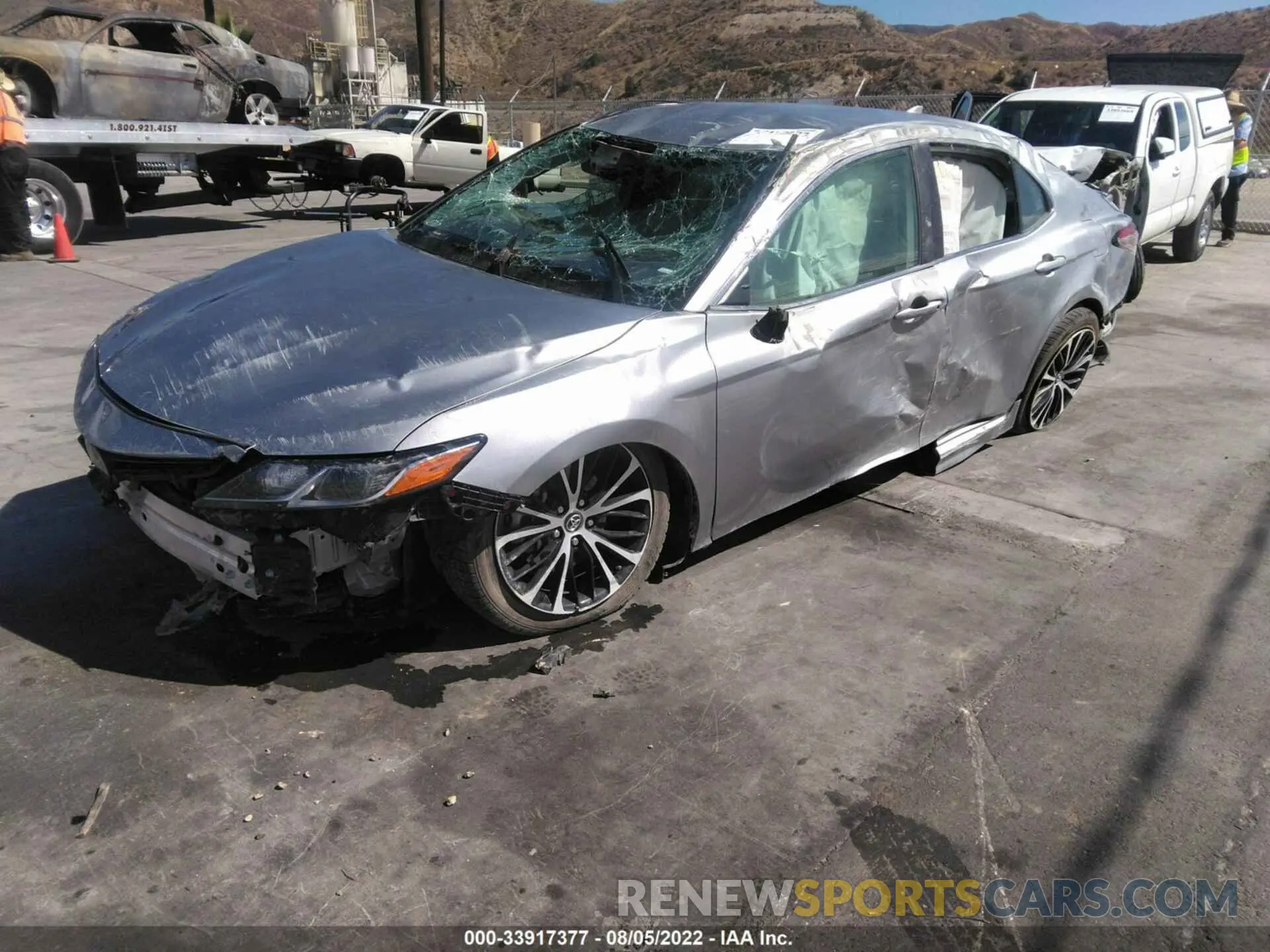 2 fotografías del automóvil dañado 4T1B11HK6KU762709 TOYOTA CAMRY 2019