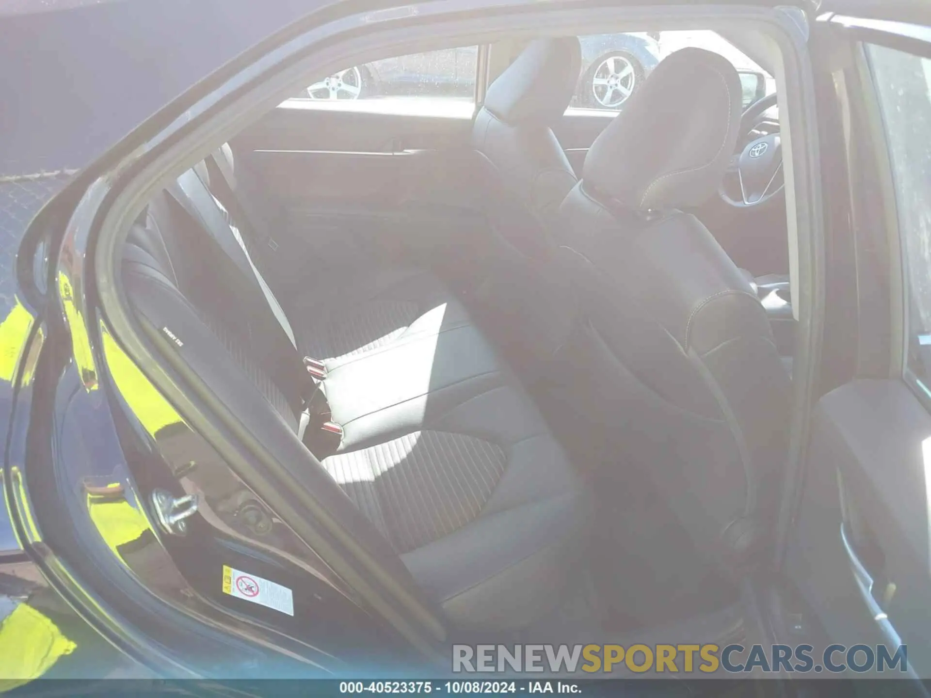 8 fotografías del automóvil dañado 4T1B11HK6KU771409 TOYOTA CAMRY 2019