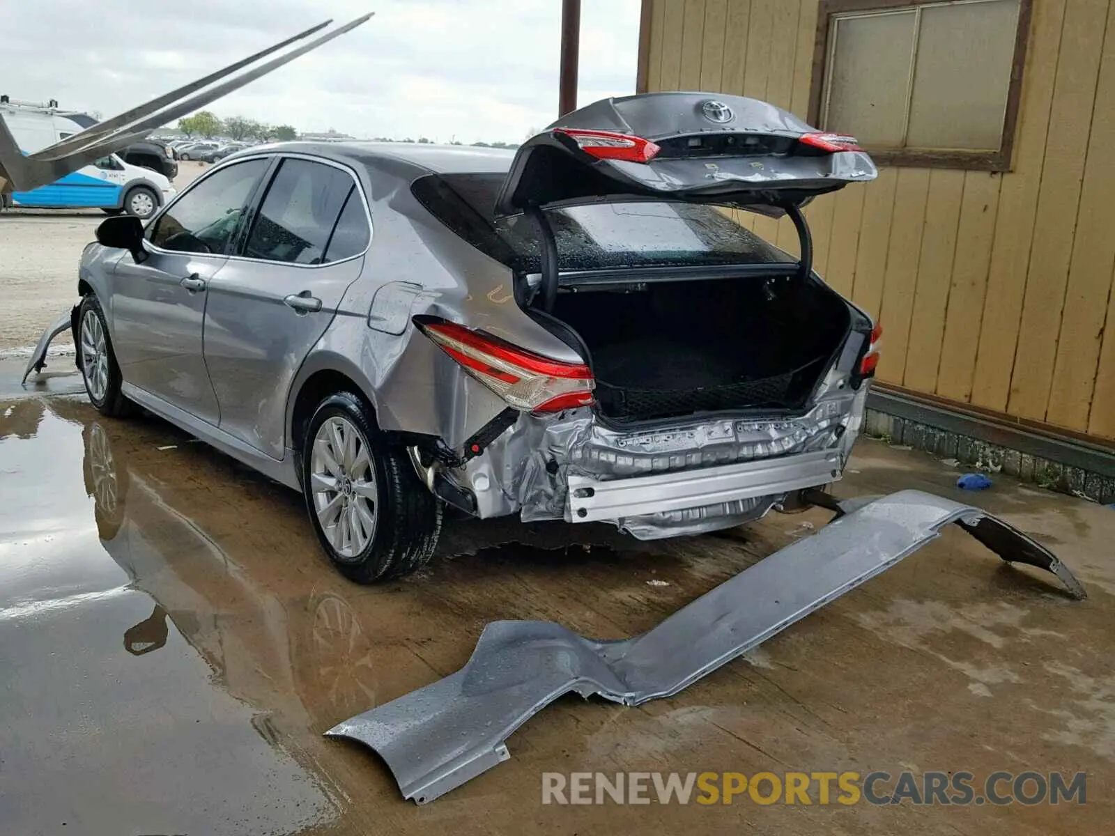 3 fotografías del automóvil dañado 4T1B11HK6KU797993 TOYOTA CAMRY 2019
