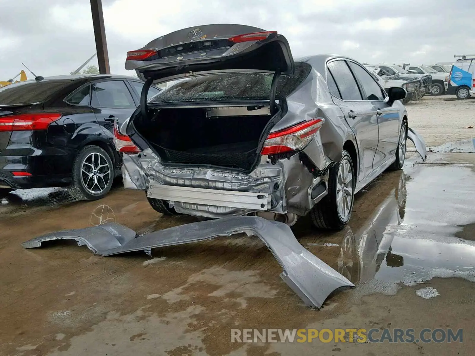 4 fotografías del automóvil dañado 4T1B11HK6KU797993 TOYOTA CAMRY 2019
