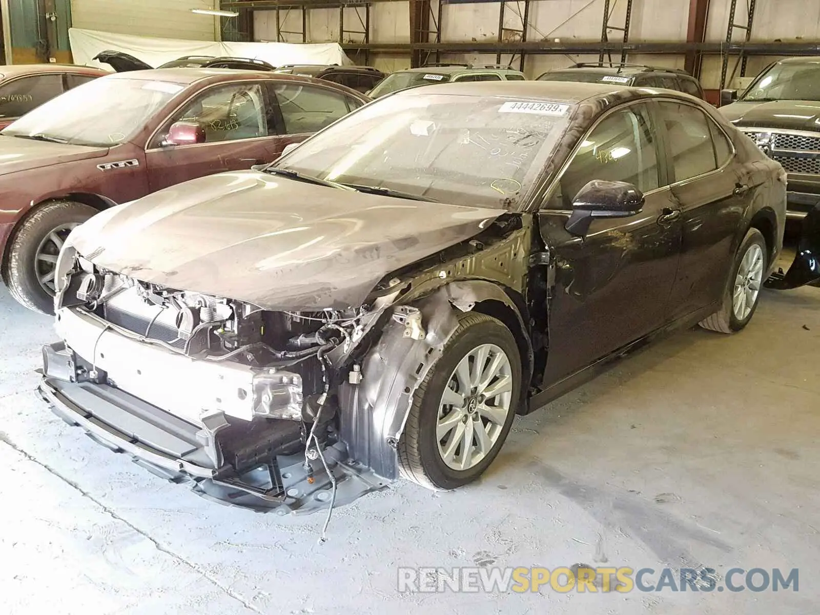 2 fotografías del automóvil dañado 4T1B11HK6KU804294 TOYOTA CAMRY 2019