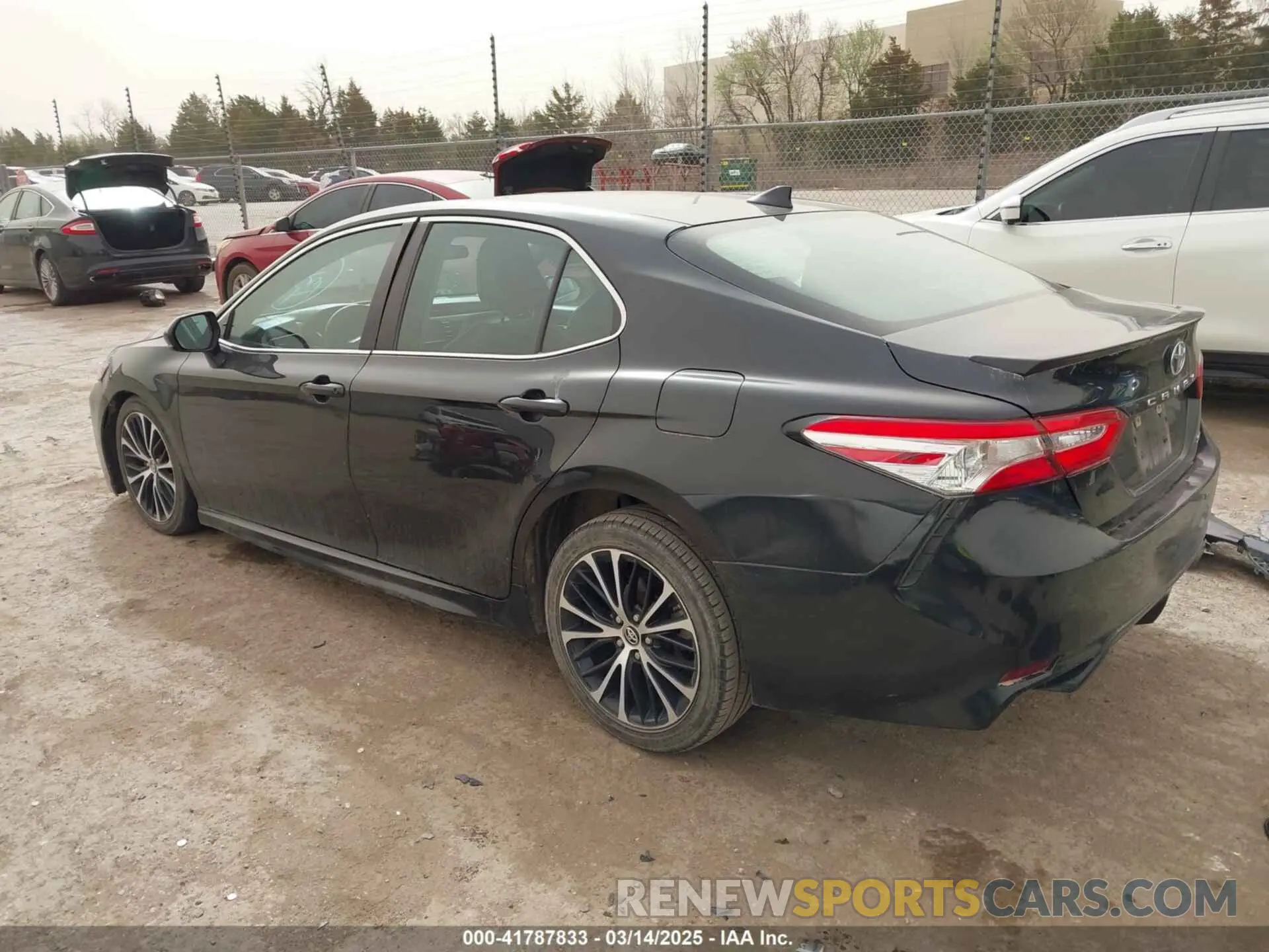 15 fotografías del automóvil dañado 4T1B11HK6KU805252 TOYOTA CAMRY 2019