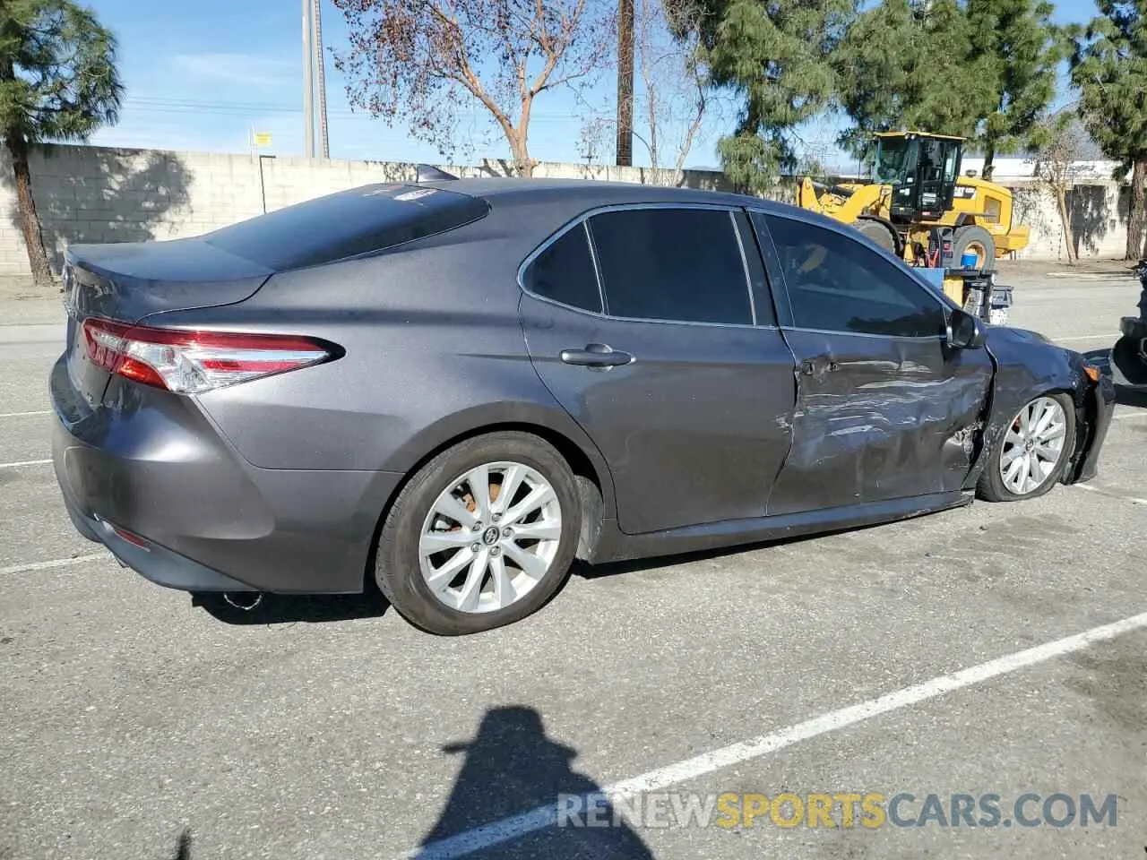 3 fotografías del automóvil dañado 4T1B11HK6KU807681 TOYOTA CAMRY 2019