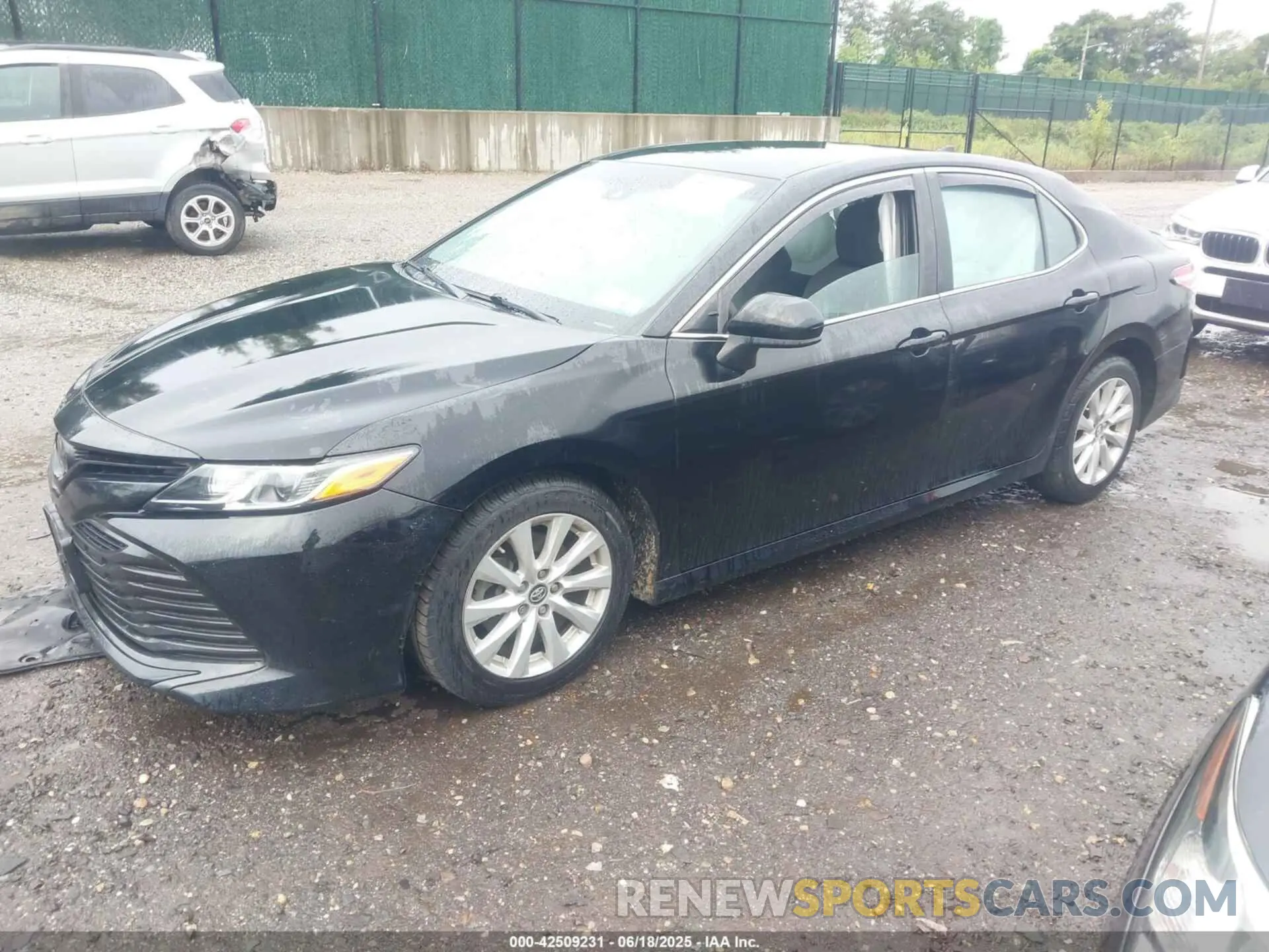 2 fotografías del automóvil dañado 4T1B11HK6KU807972 TOYOTA CAMRY 2019
