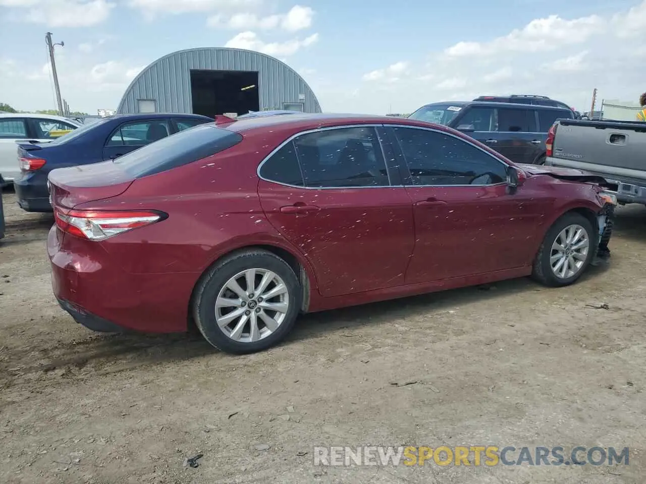 3 fotografías del automóvil dañado 4T1B11HK6KU817630 TOYOTA CAMRY 2019