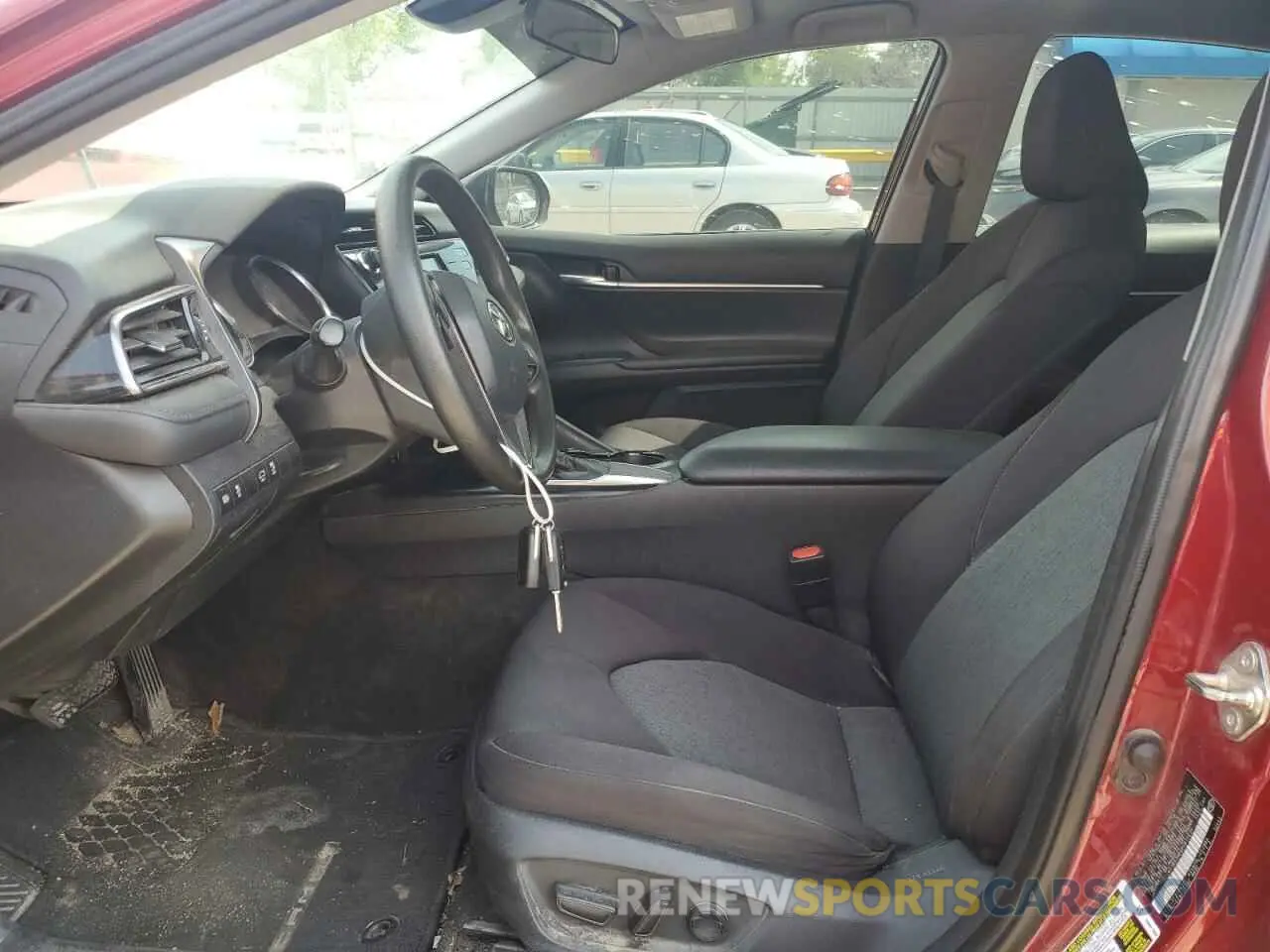 7 fotografías del automóvil dañado 4T1B11HK6KU817630 TOYOTA CAMRY 2019