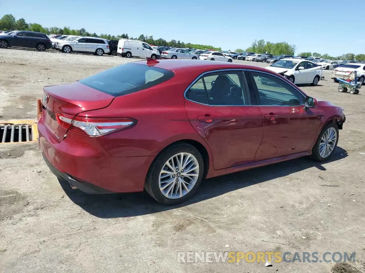3 fotografías del automóvil dañado 4T1B11HK6KU822634 TOYOTA CAMRY 2019