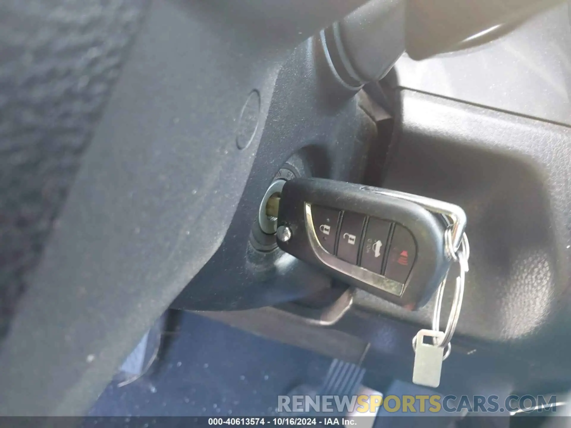 11 fotografías del automóvil dañado 4T1B11HK6KU823783 TOYOTA CAMRY 2019