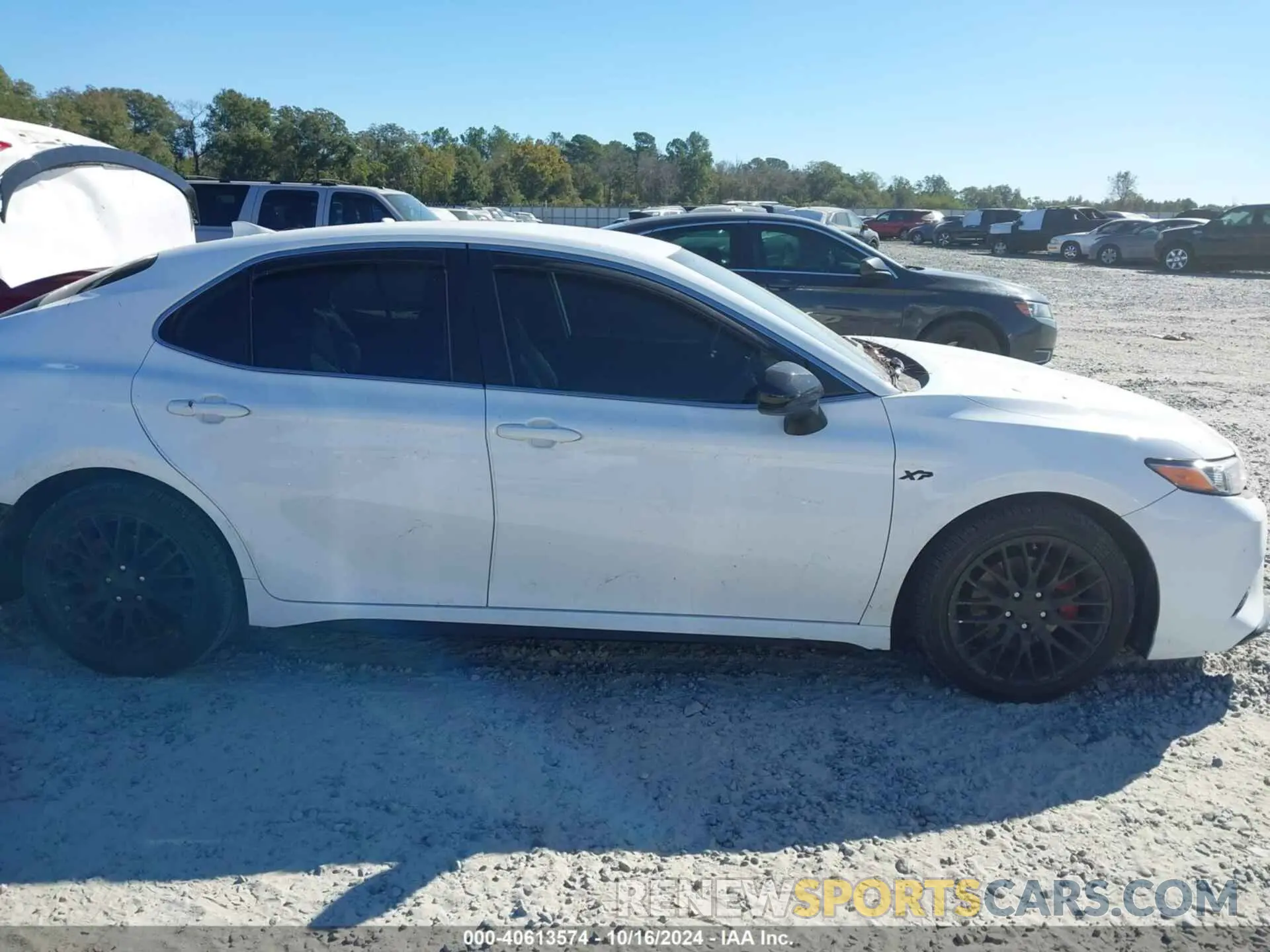 13 fotografías del automóvil dañado 4T1B11HK6KU823783 TOYOTA CAMRY 2019