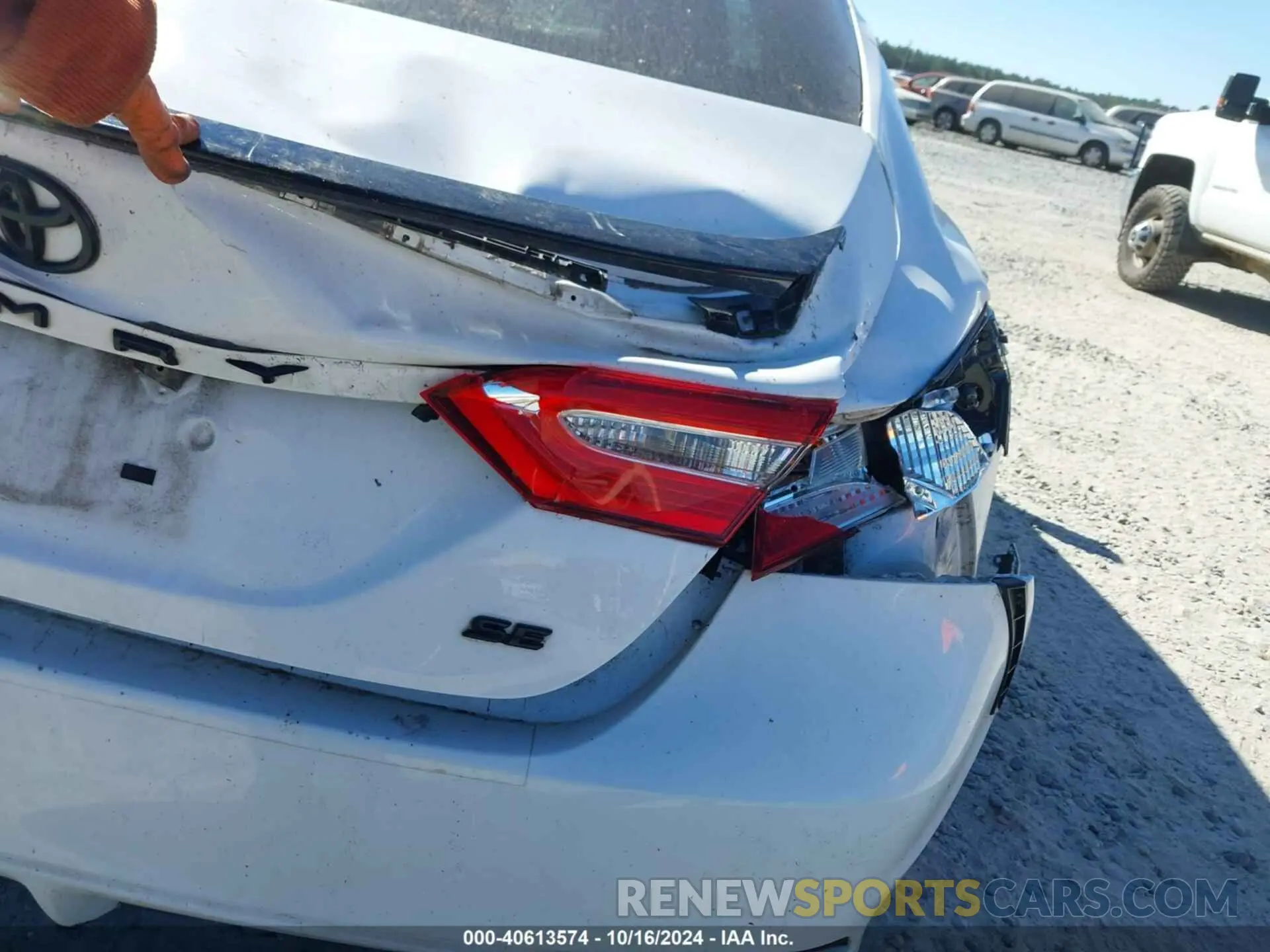 6 fotografías del automóvil dañado 4T1B11HK6KU823783 TOYOTA CAMRY 2019