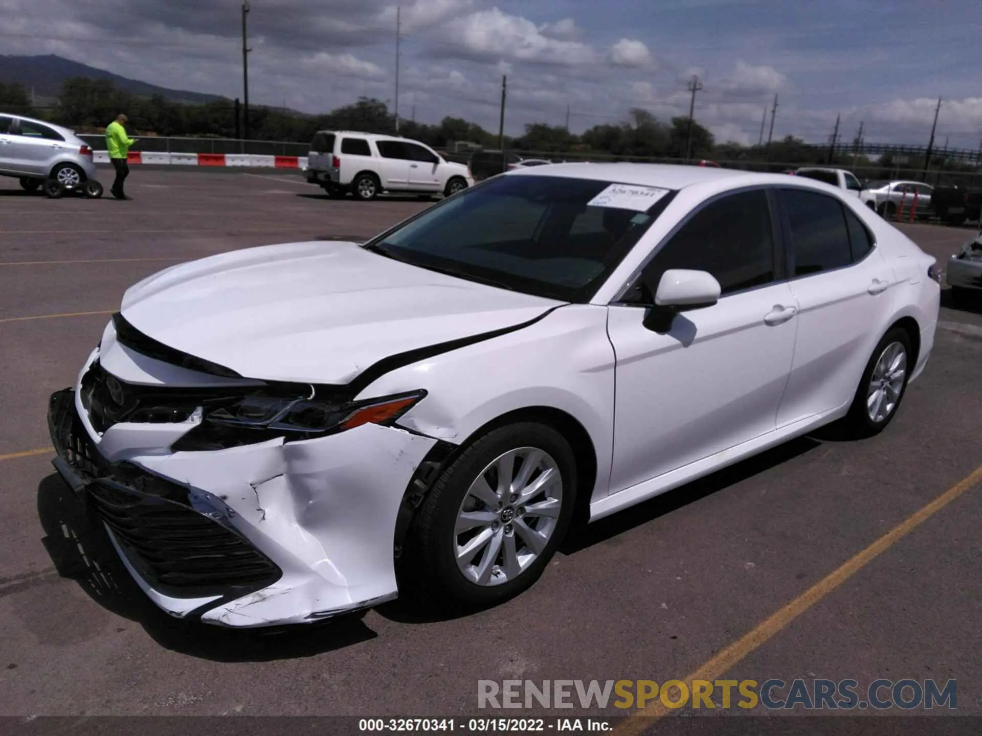 2 fotografías del automóvil dañado 4T1B11HK6KU829387 TOYOTA CAMRY 2019