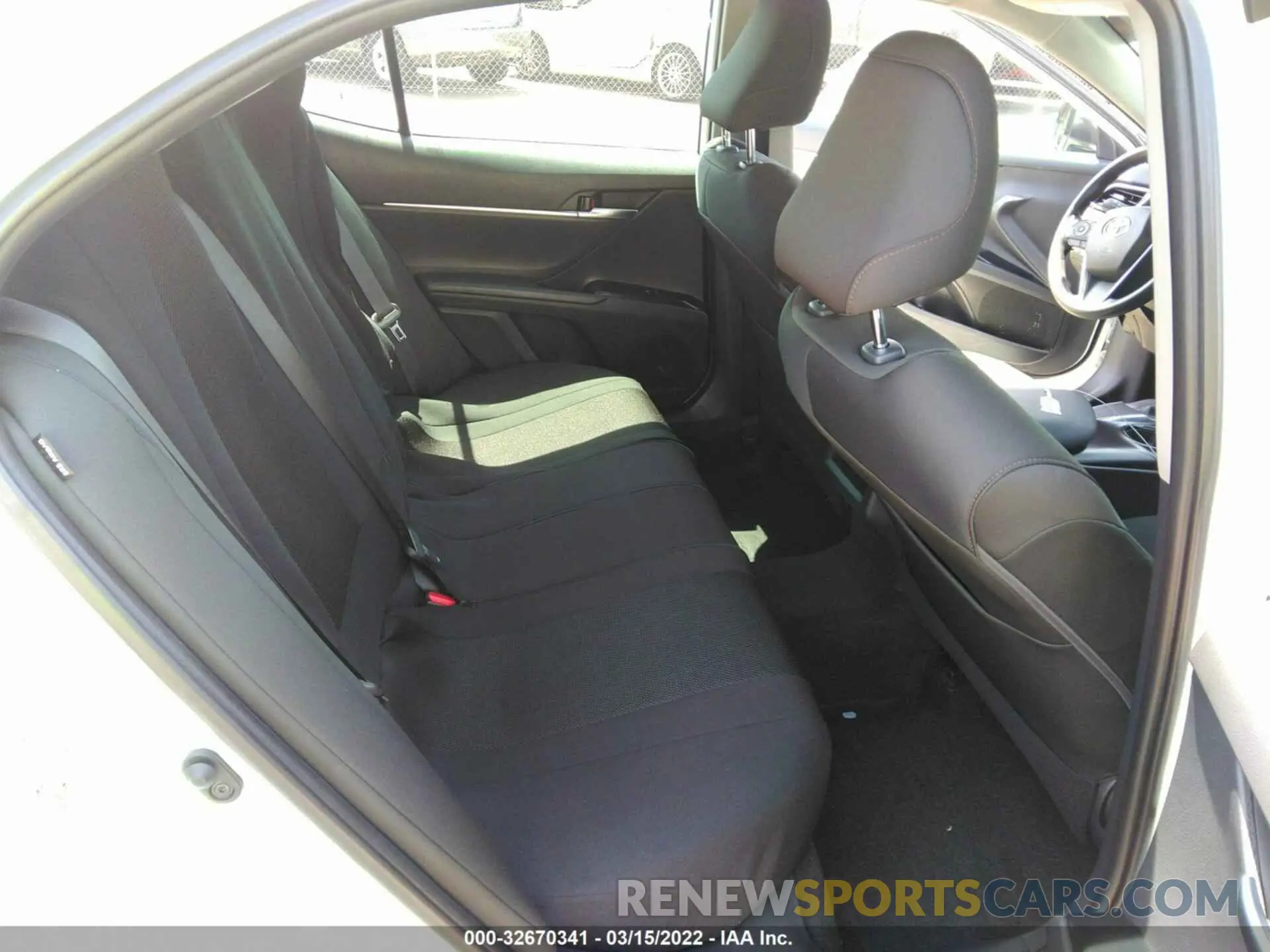 8 fotografías del automóvil dañado 4T1B11HK6KU829387 TOYOTA CAMRY 2019