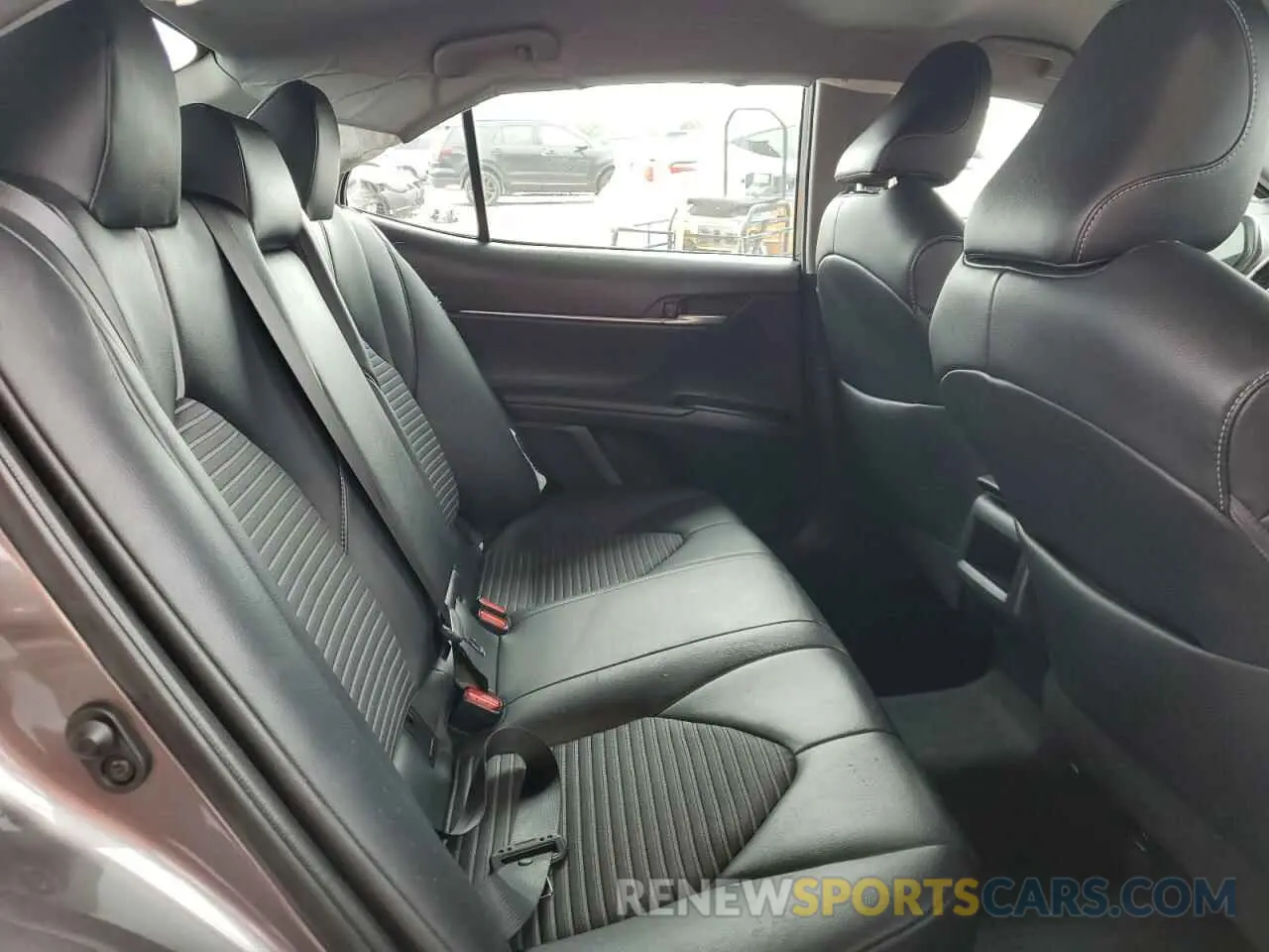 10 fotografías del automóvil dañado 4T1B11HK6KU829454 TOYOTA CAMRY 2019