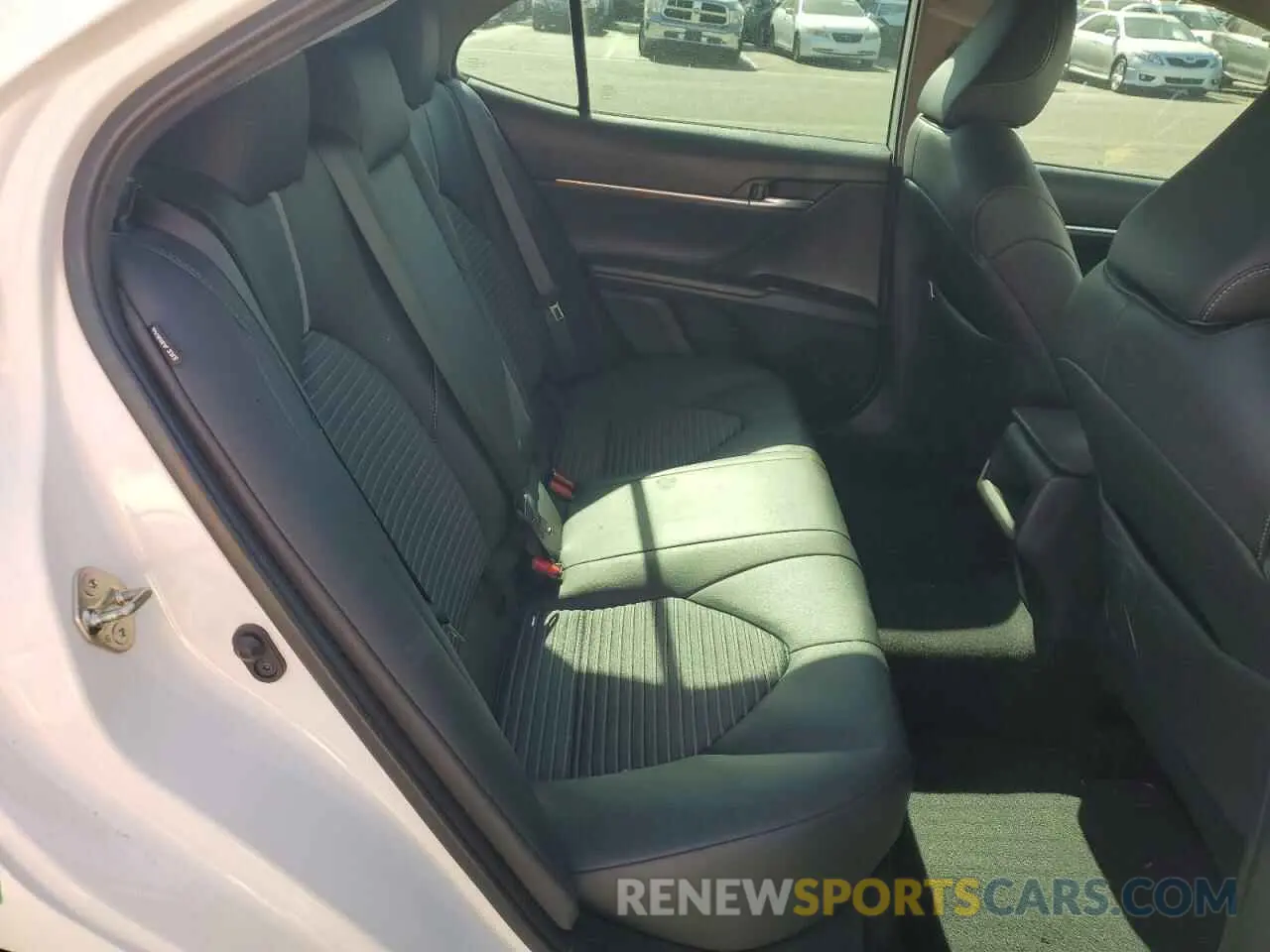 10 fotografías del automóvil dañado 4T1B11HK6KU841118 TOYOTA CAMRY 2019