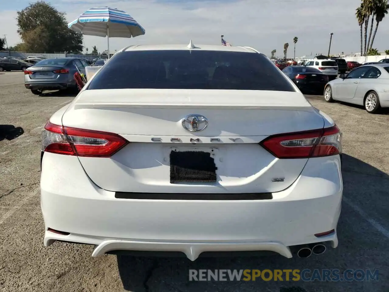 6 fotografías del automóvil dañado 4T1B11HK6KU841118 TOYOTA CAMRY 2019