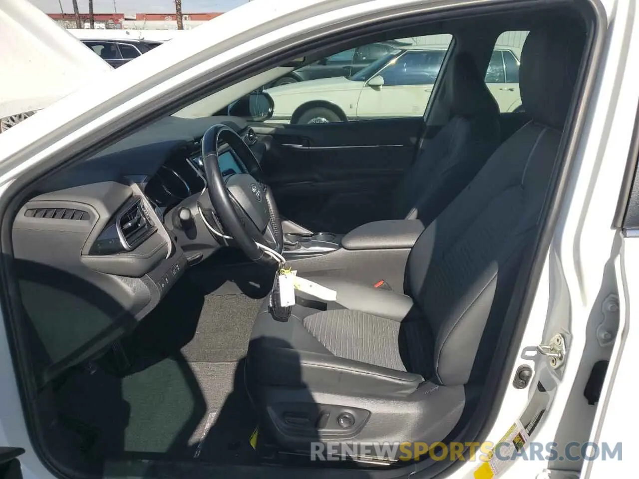 7 fotografías del automóvil dañado 4T1B11HK6KU841118 TOYOTA CAMRY 2019