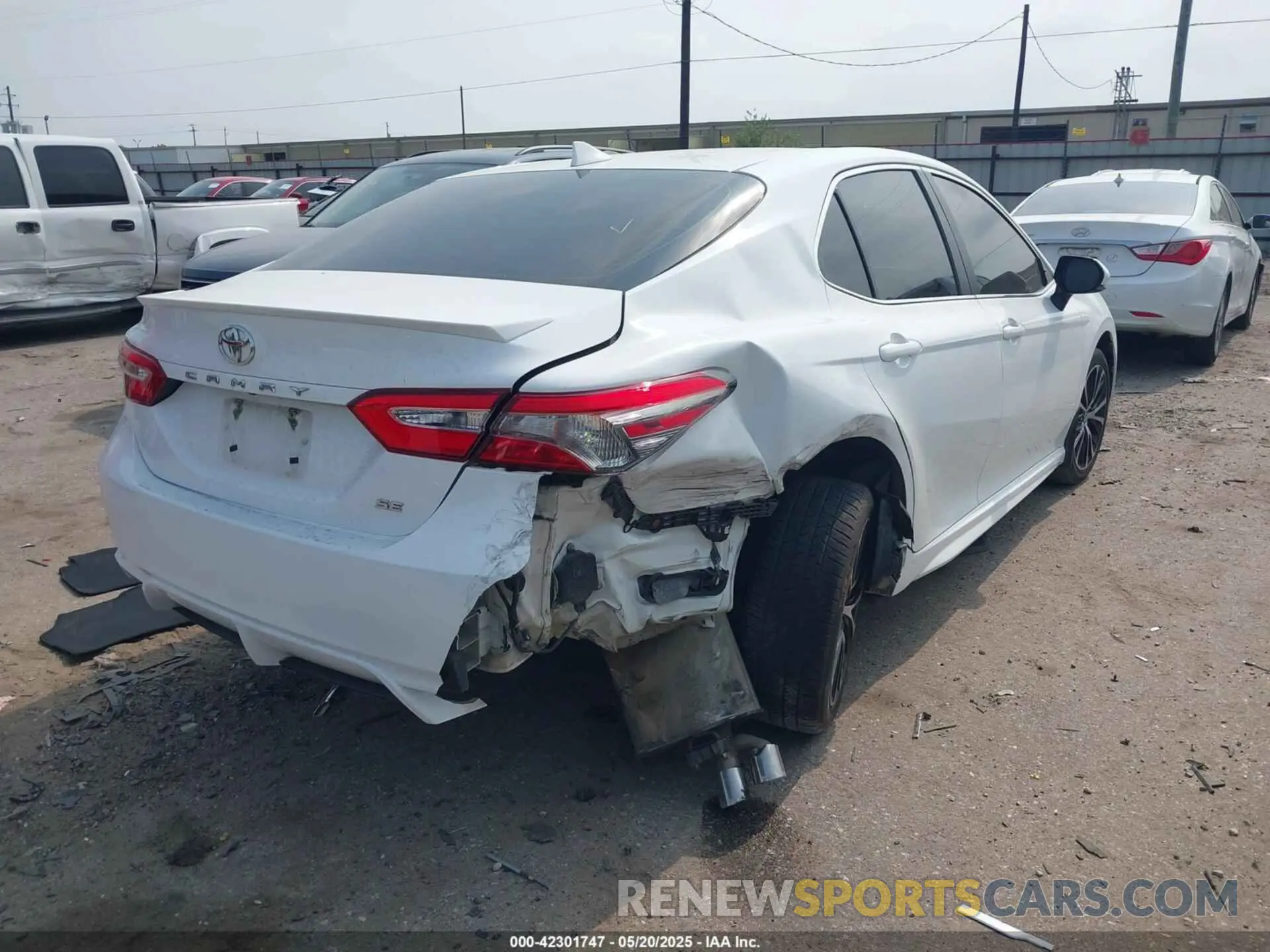 4 fotografías del automóvil dañado 4T1B11HK6KU847730 TOYOTA CAMRY 2019