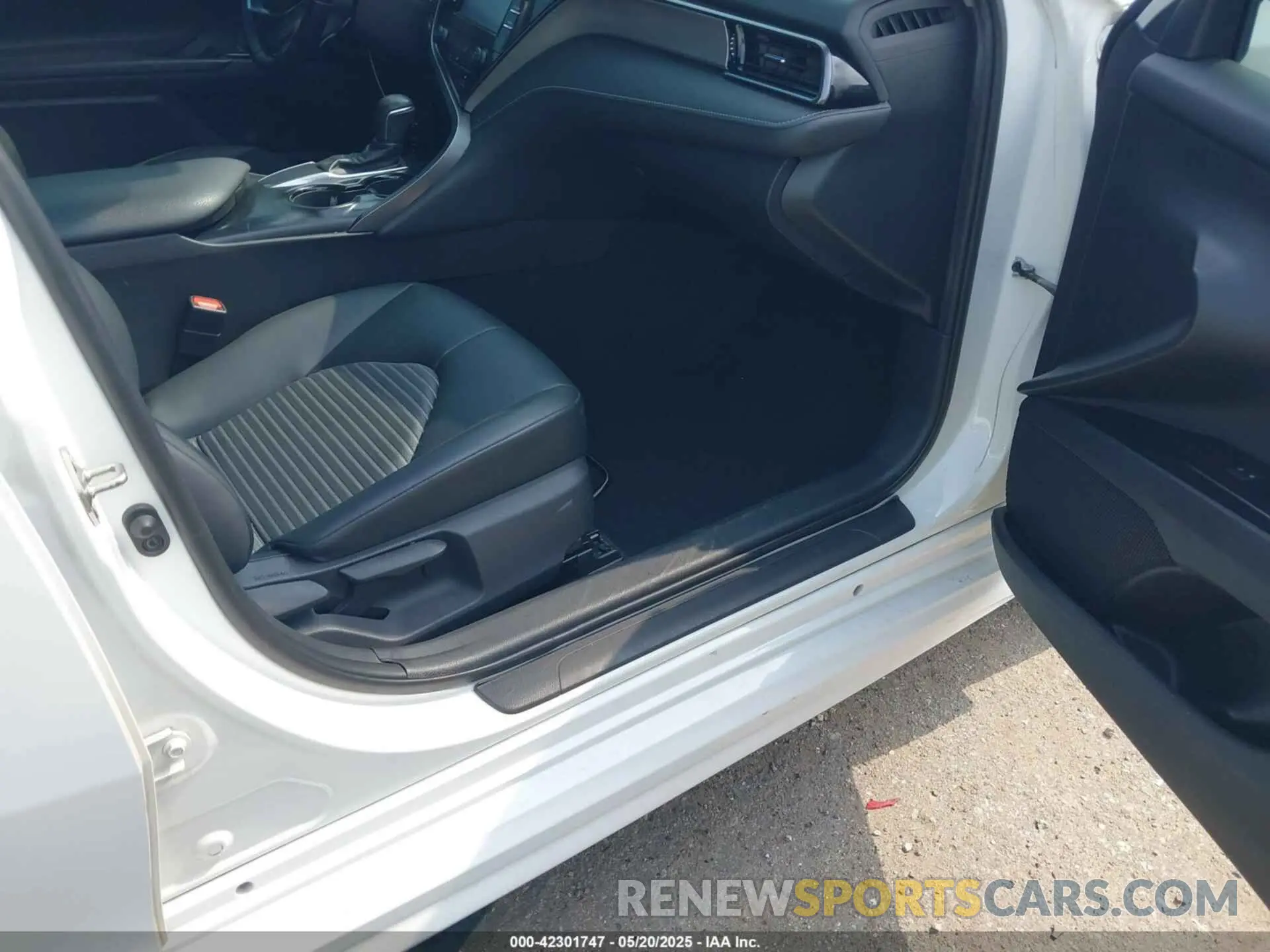 5 fotografías del automóvil dañado 4T1B11HK6KU847730 TOYOTA CAMRY 2019