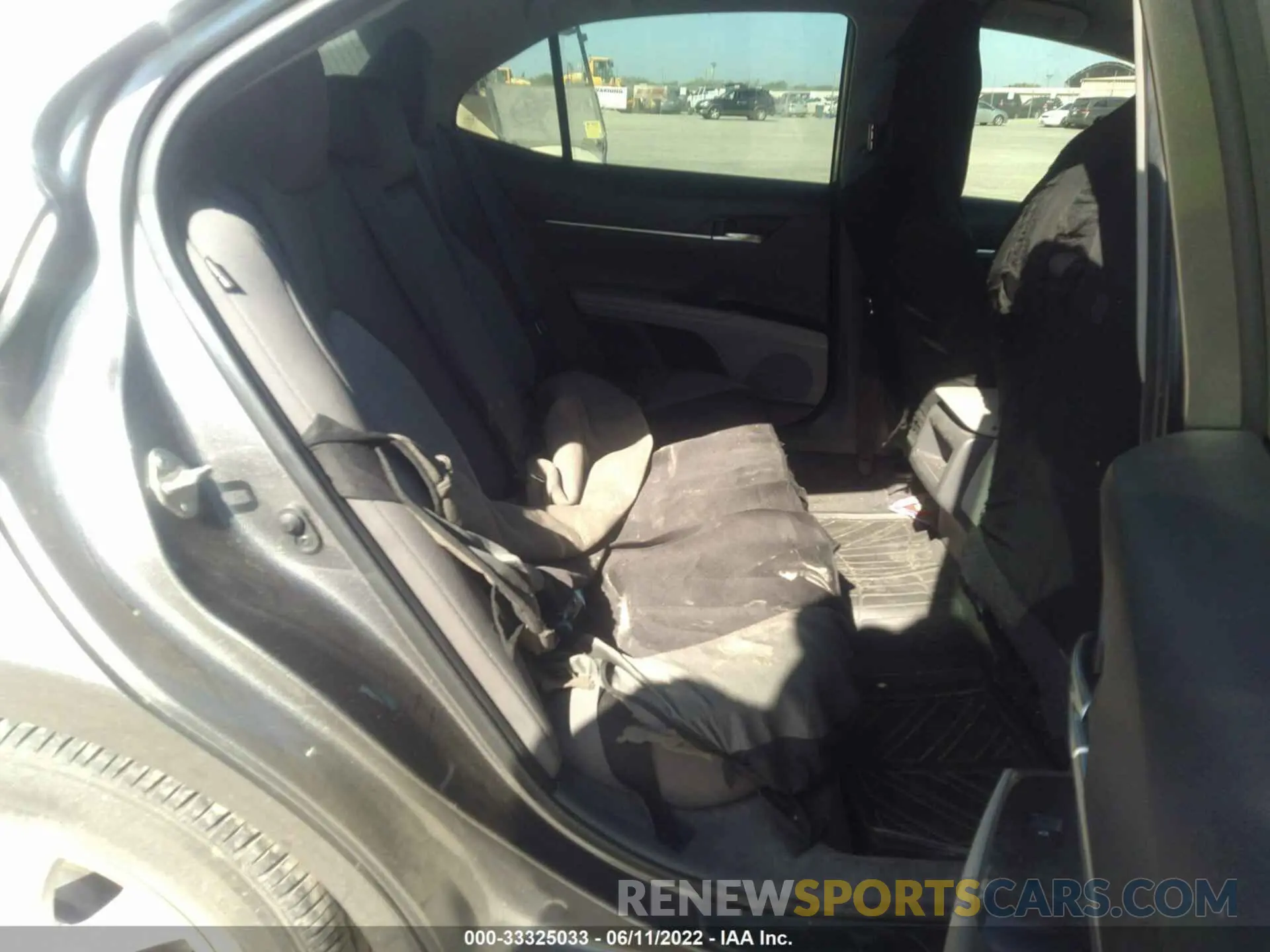 8 fotografías del automóvil dañado 4T1B11HK6KU855570 TOYOTA CAMRY 2019